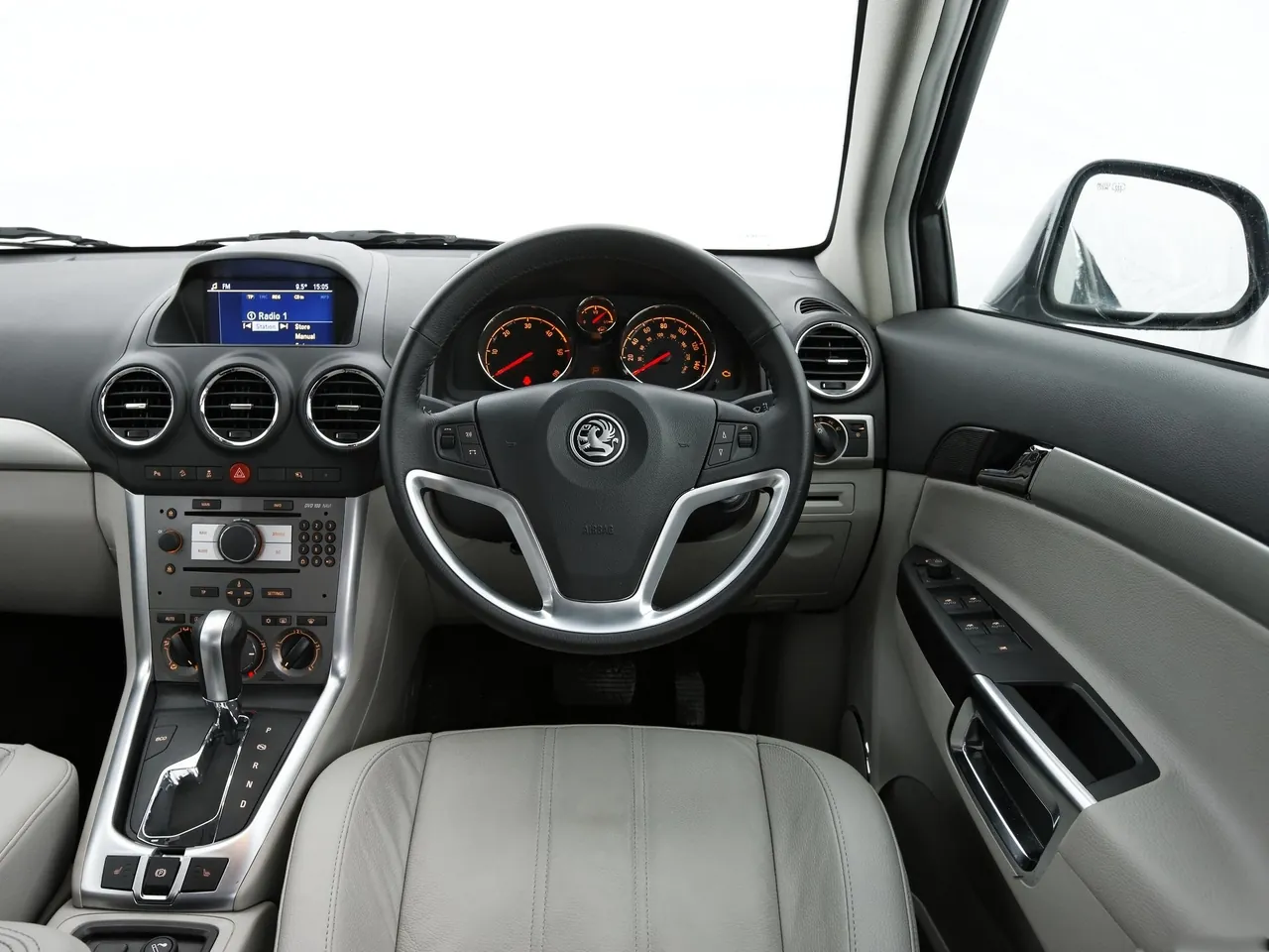 Vauxhall Antara (2011) – interiér