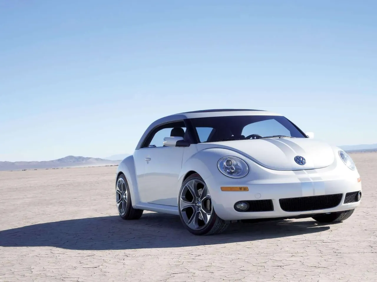 Volkswagen New Beetle Ragster Concept (2005)