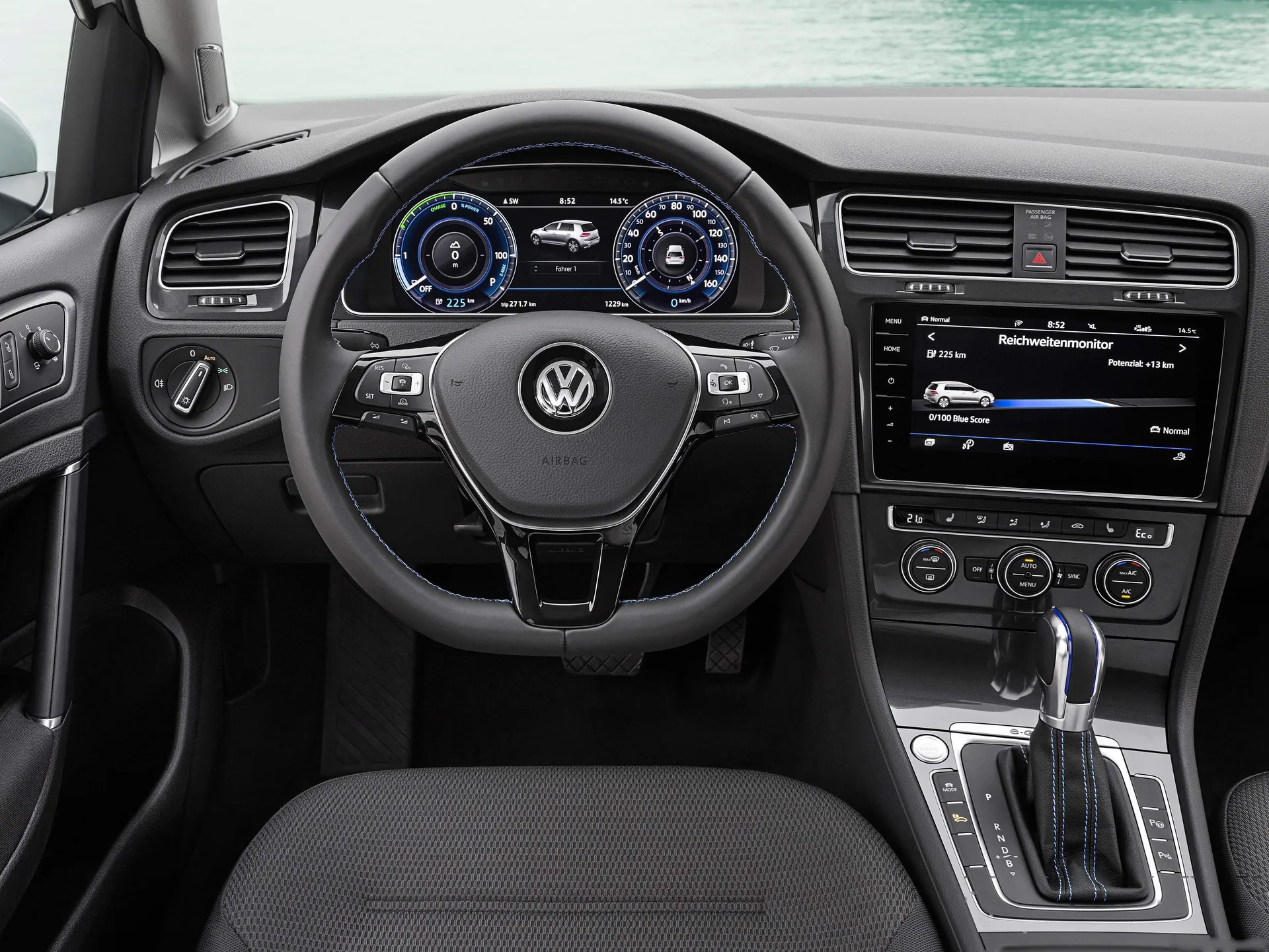 Volkswagen e-Golf (2017) – interiér