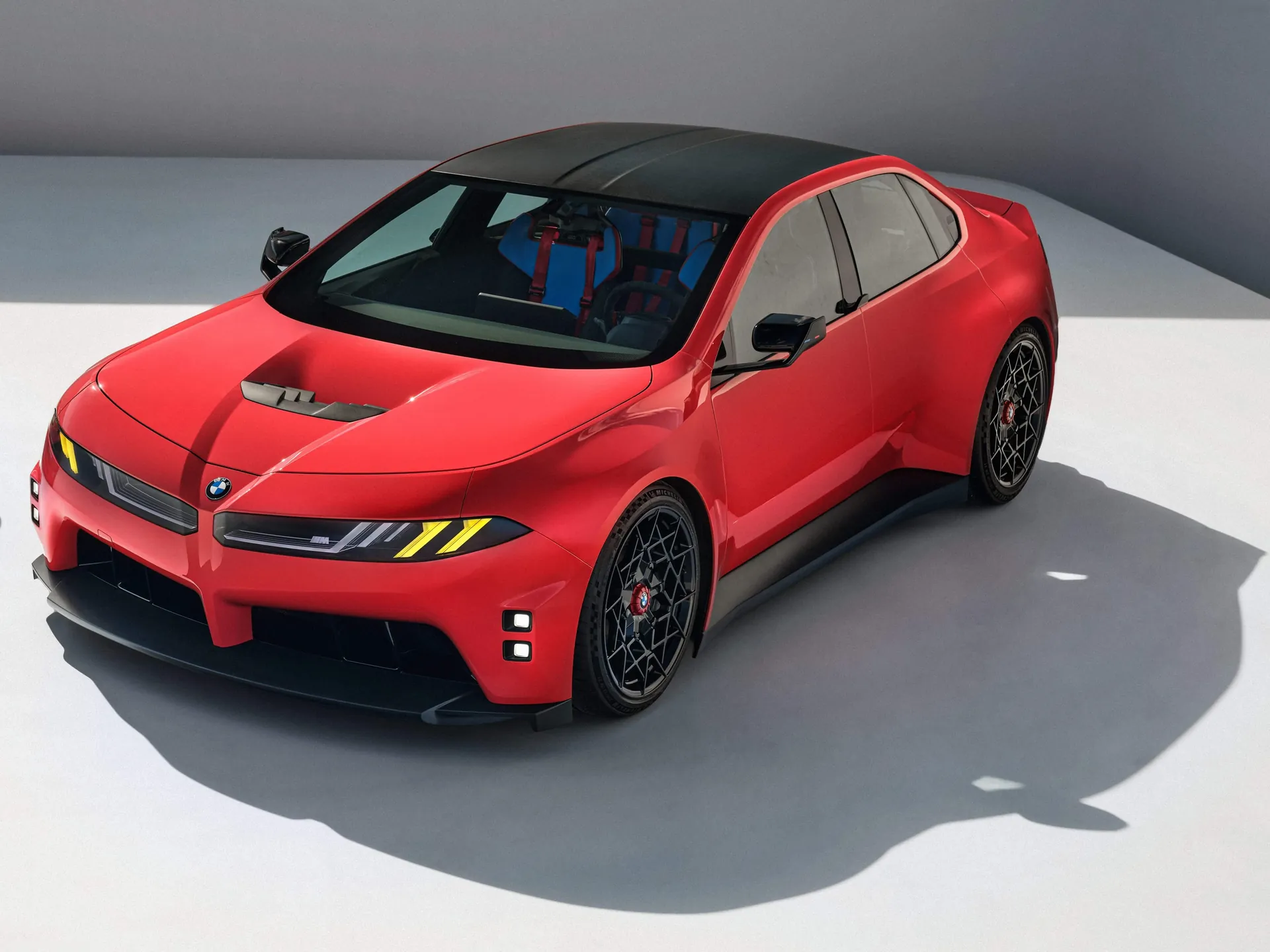 BMW M Neue Klasse Concept (2026) – přední tříčtvrteční pohled