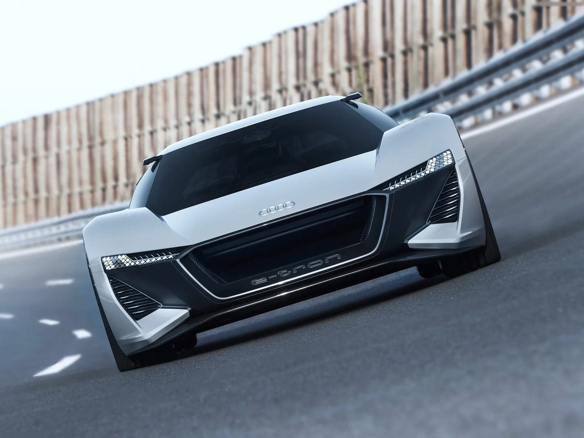 Audi PB18 e-tron Concept (2018) – zepředu