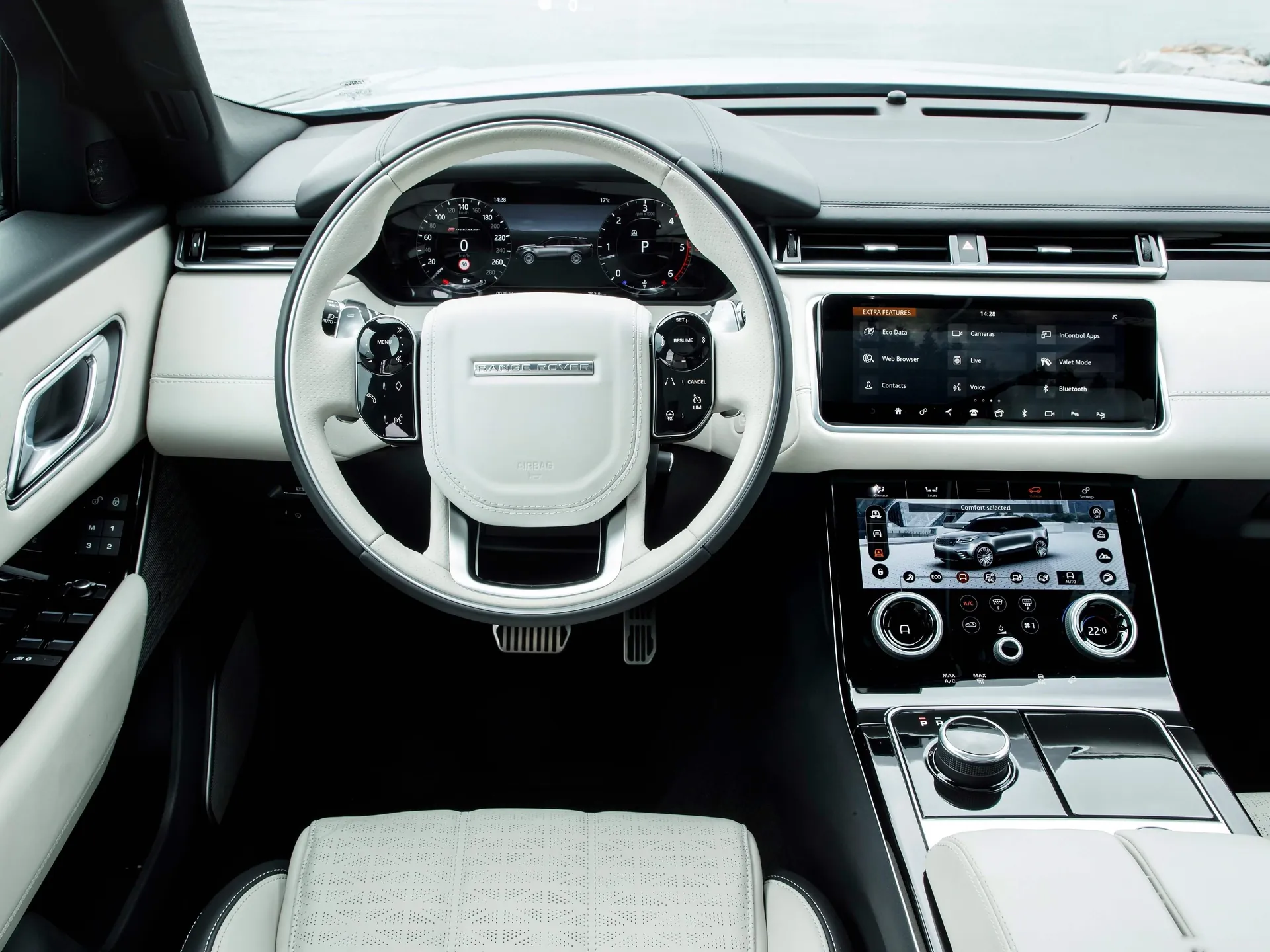 Land Rover Range Rover Velar (2018) – interiér