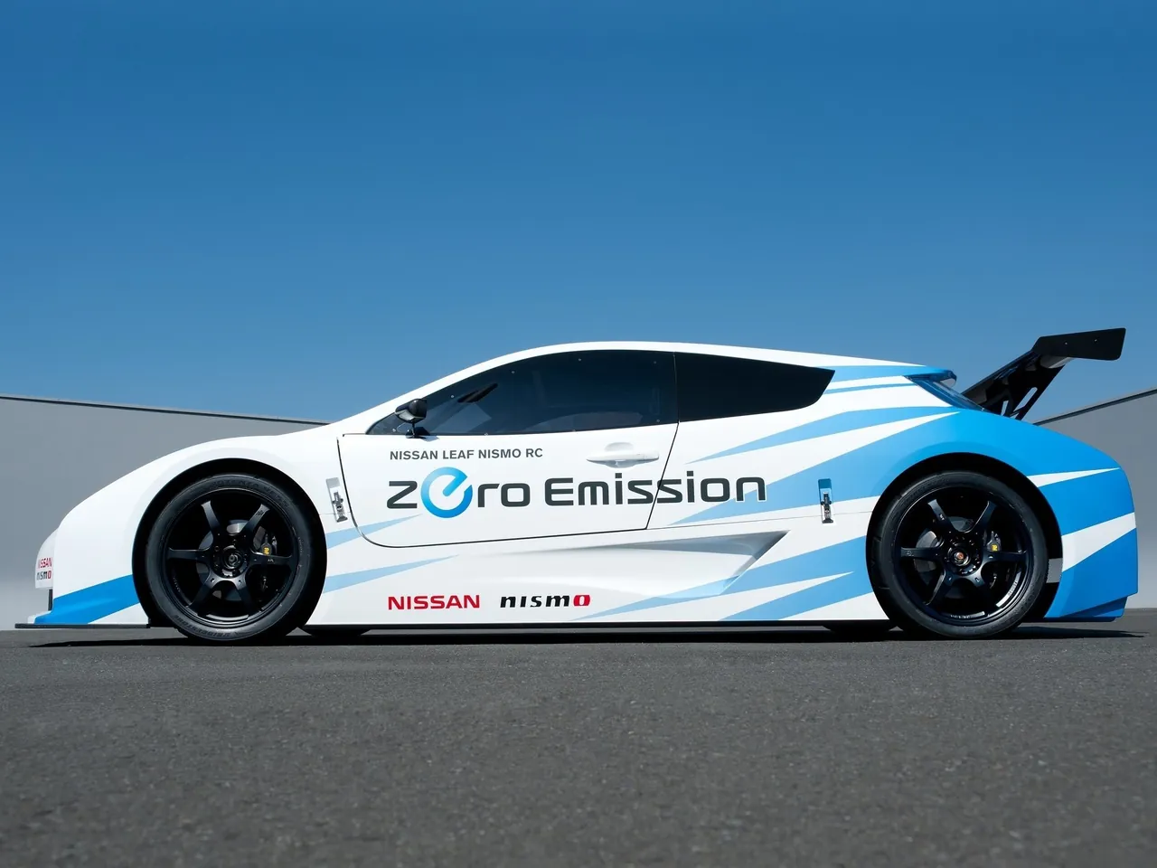 Nissan Leaf Nismo RC Concept (2011) – boční profil