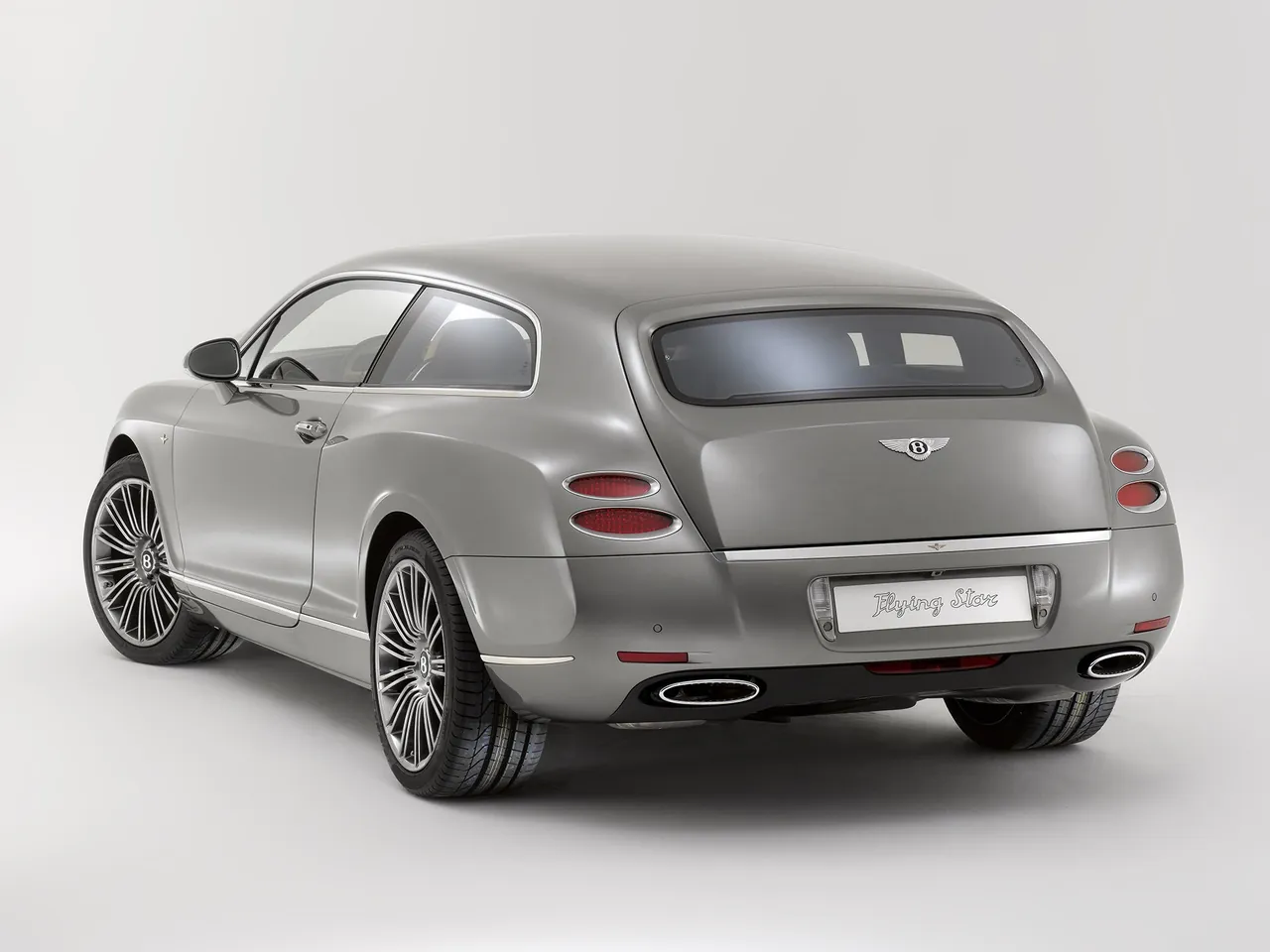Bentley Continental Flying Star (2010) – zadní tříčtvrteční pohled