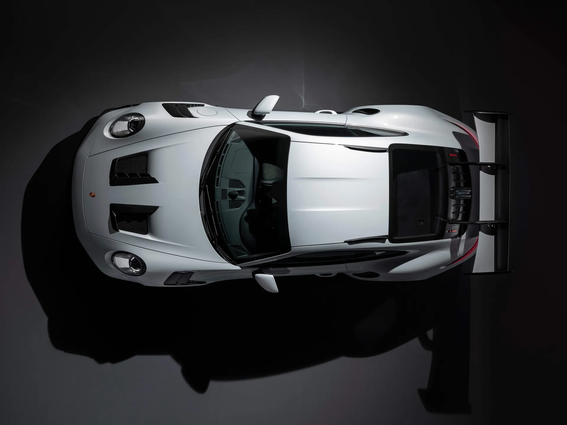 Porsche 911 GT3 RS (2023) - Top view
