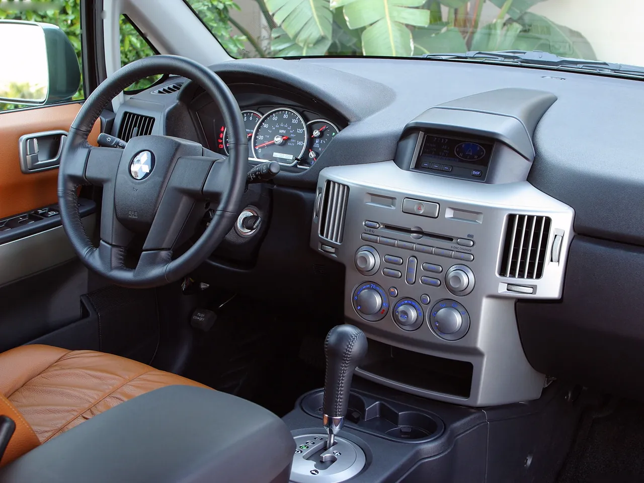 Mitsubishi Endeavor (2004) – interiér