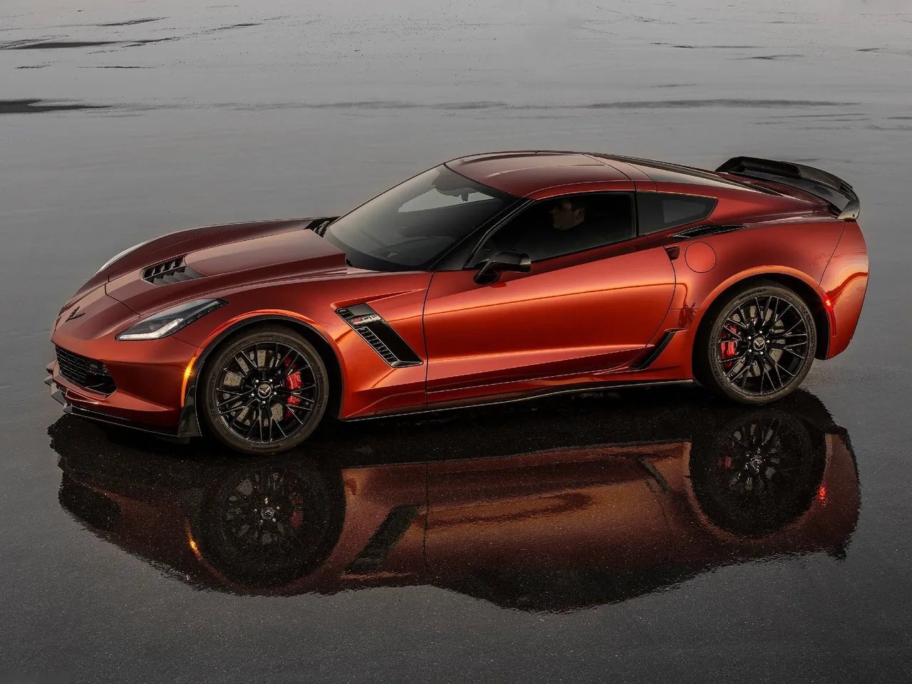Chevrolet Corvette Z06 (2015) – boční profil