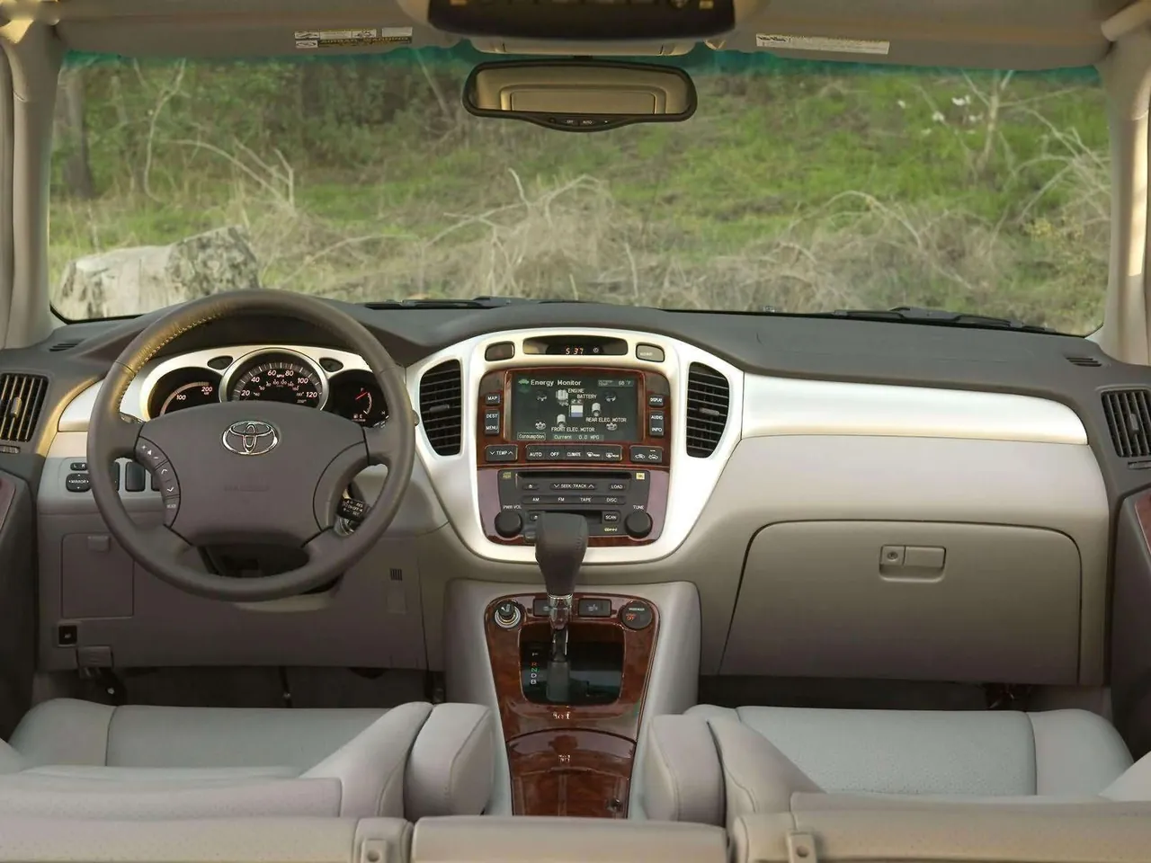 Toyota Highlander Hybrid (2005) - Interior