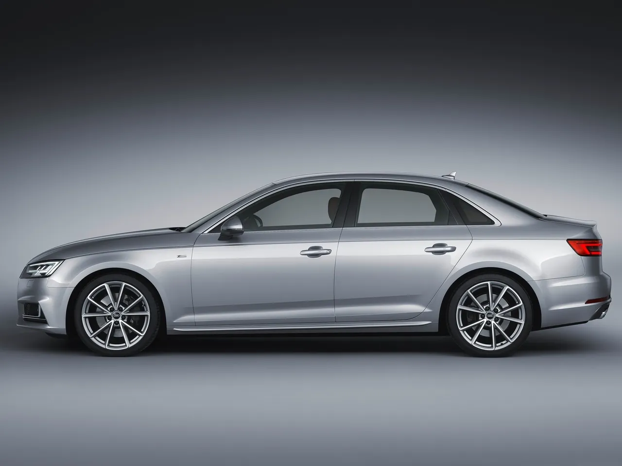 Audi A4 (2016) – boční profil