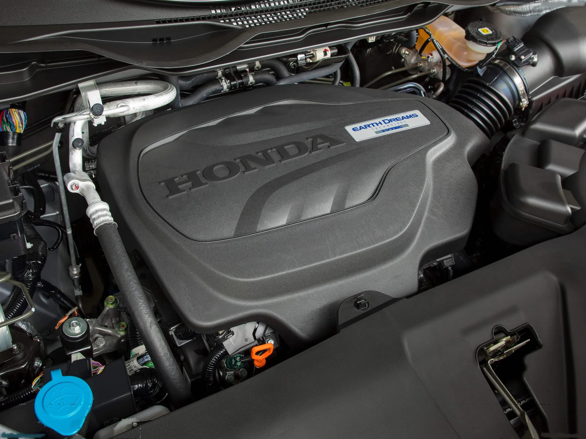 Honda Odyssey (2018) – motorový prostor