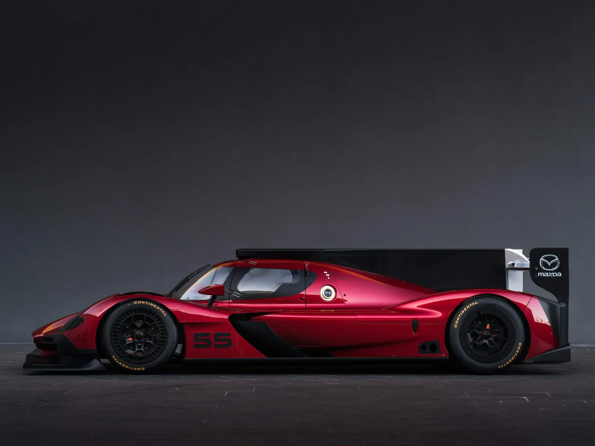 Mazda RT24-P Racecar (2017) – boční profil