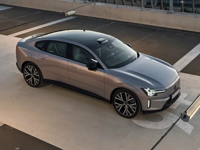 Volvo ES90 (2026)