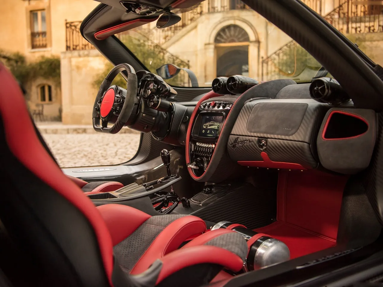 Pagani Huayra BC (2016) – interiér