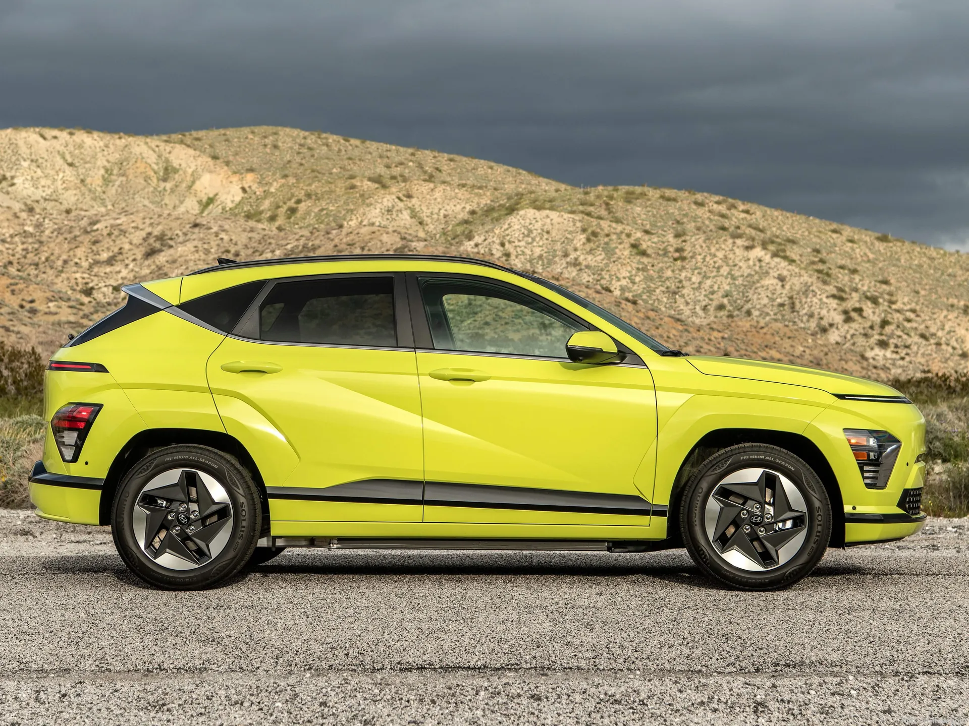 Hyundai Kona Electric (2024) – boční profil