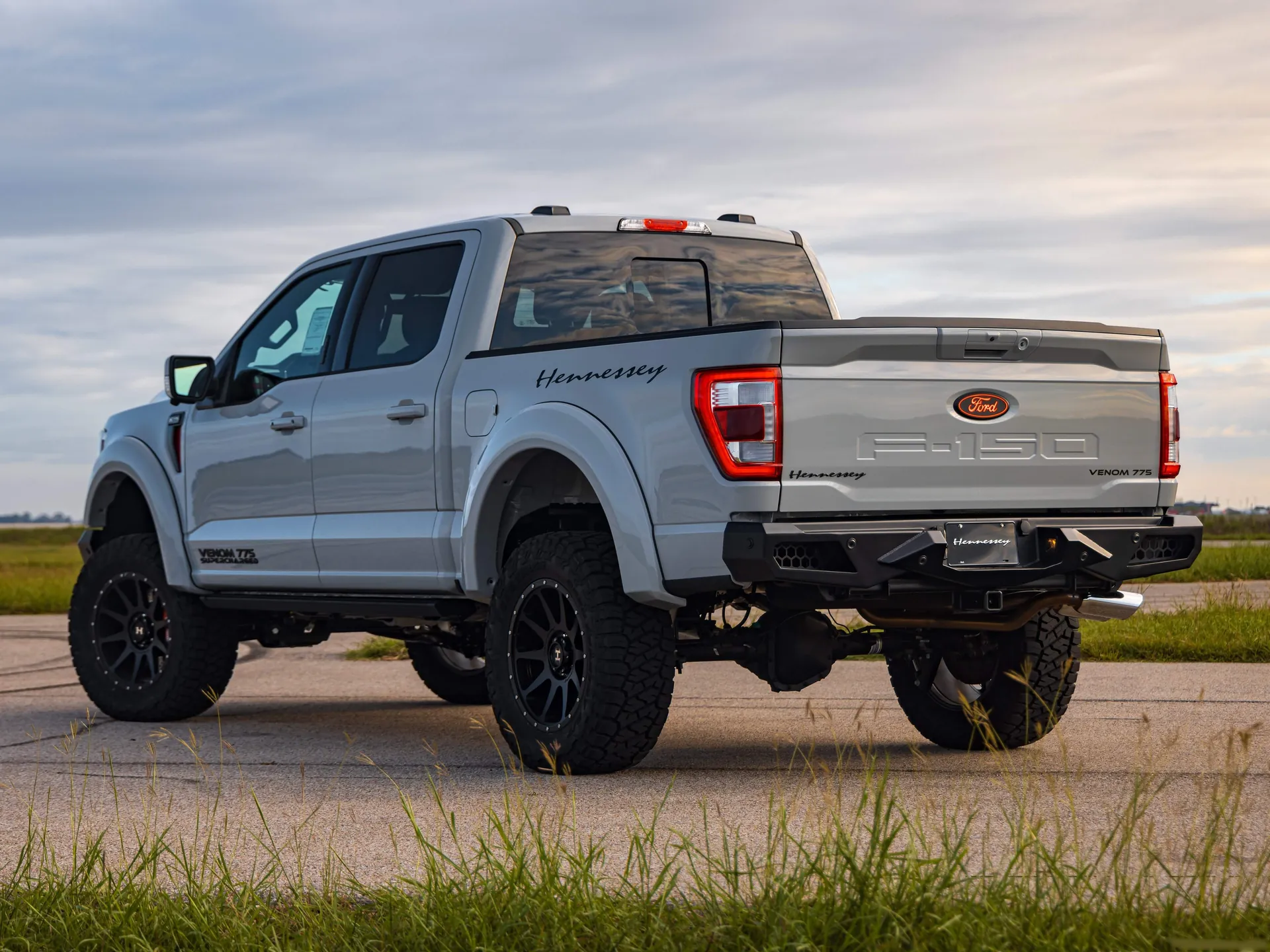 Hennessey Venom 775 F-150 (2023) – zadní tříčtvrteční pohled