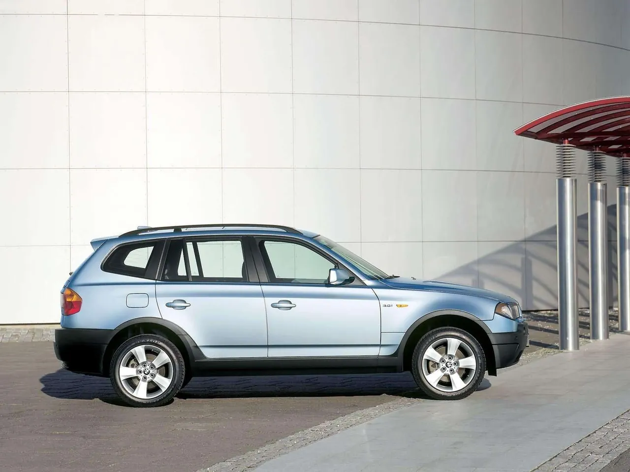 BMW X3 3.0i (2004) – boční profil