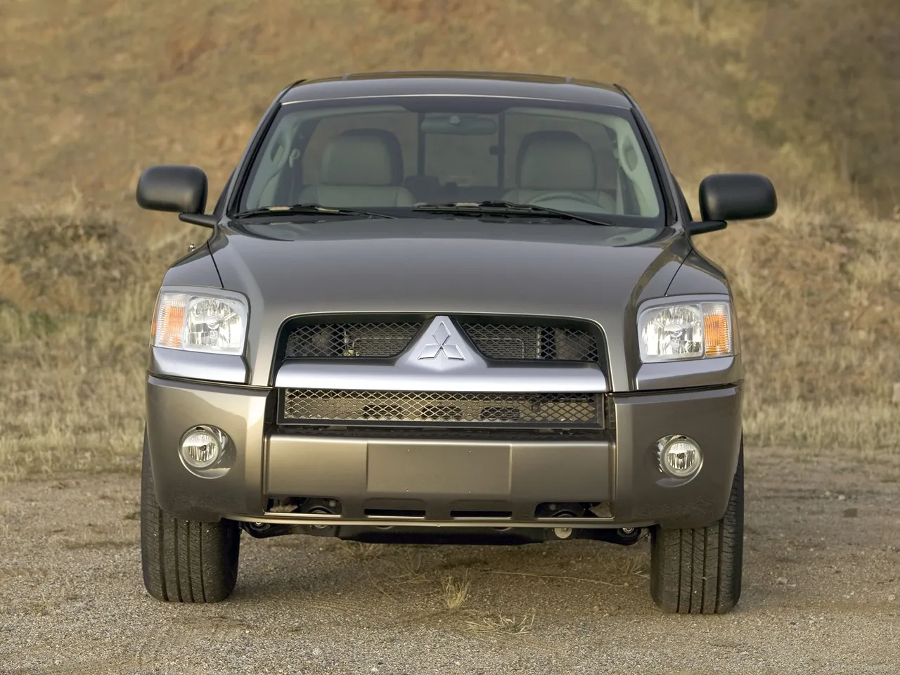 Mitsubishi Raider XLS (2006) – zepředu