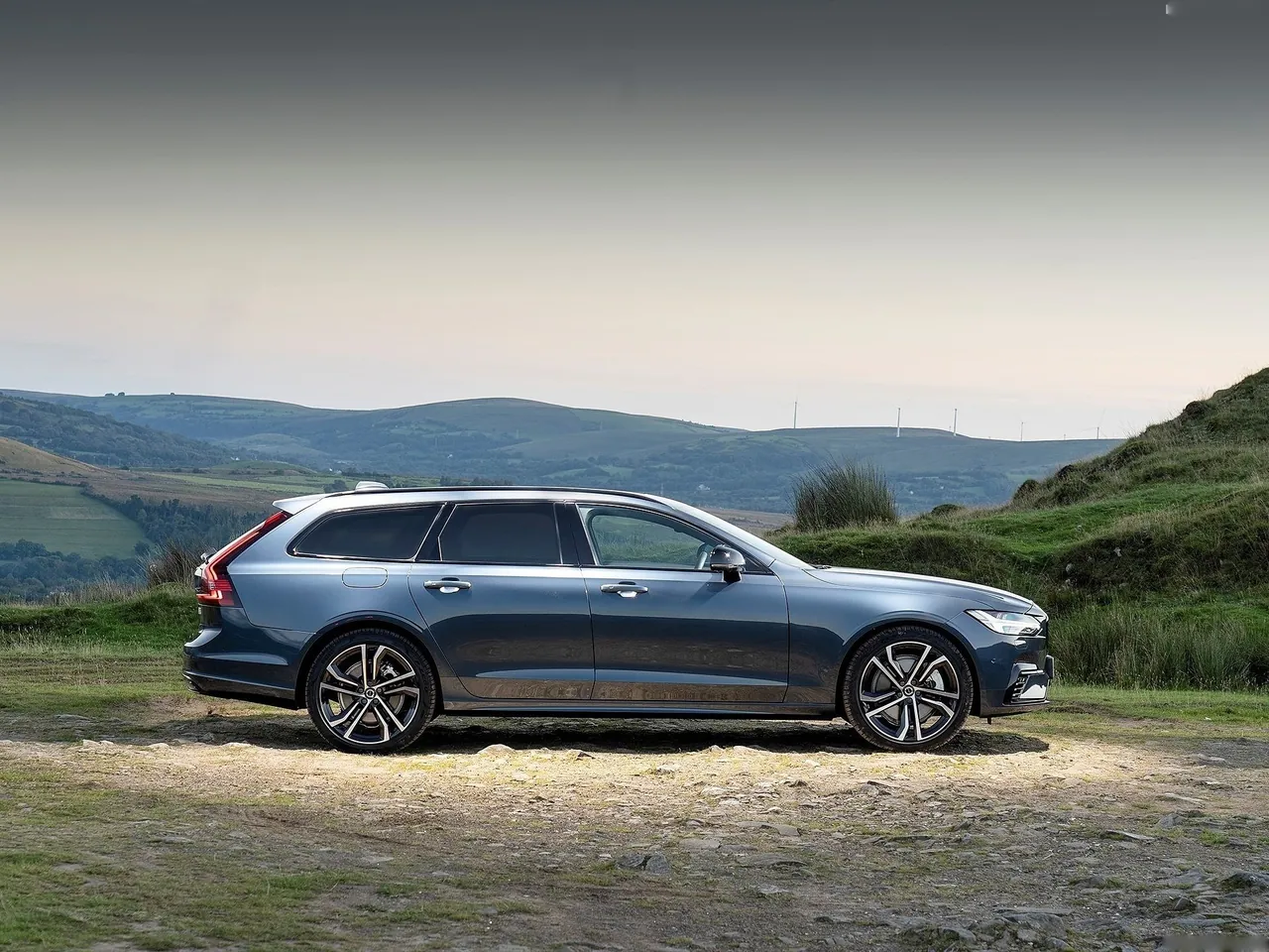 Volvo V90 (2020) – boční profil