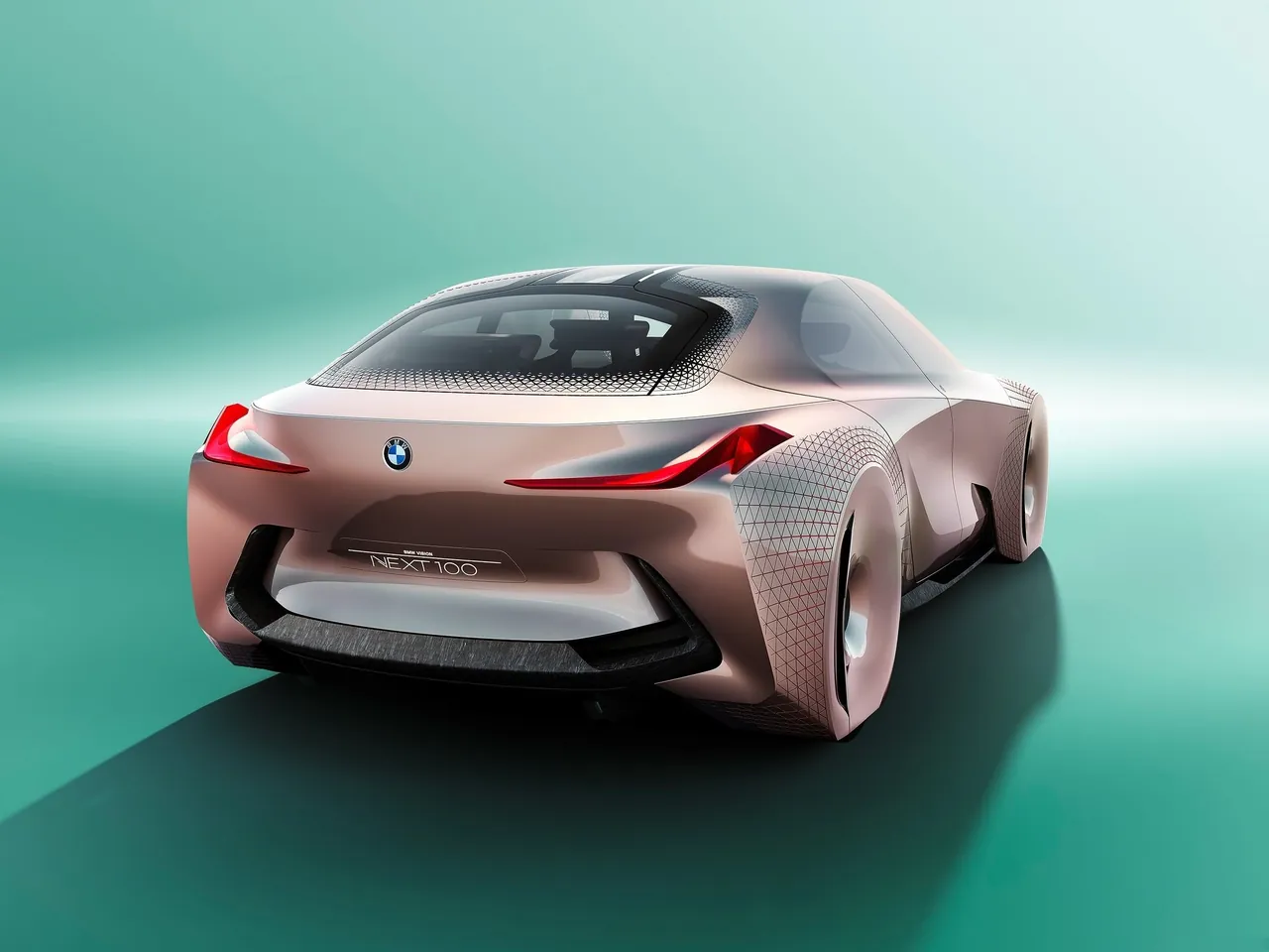 BMW Vision Next 100 Concept (2016) – zadní tříčtvrteční pohled