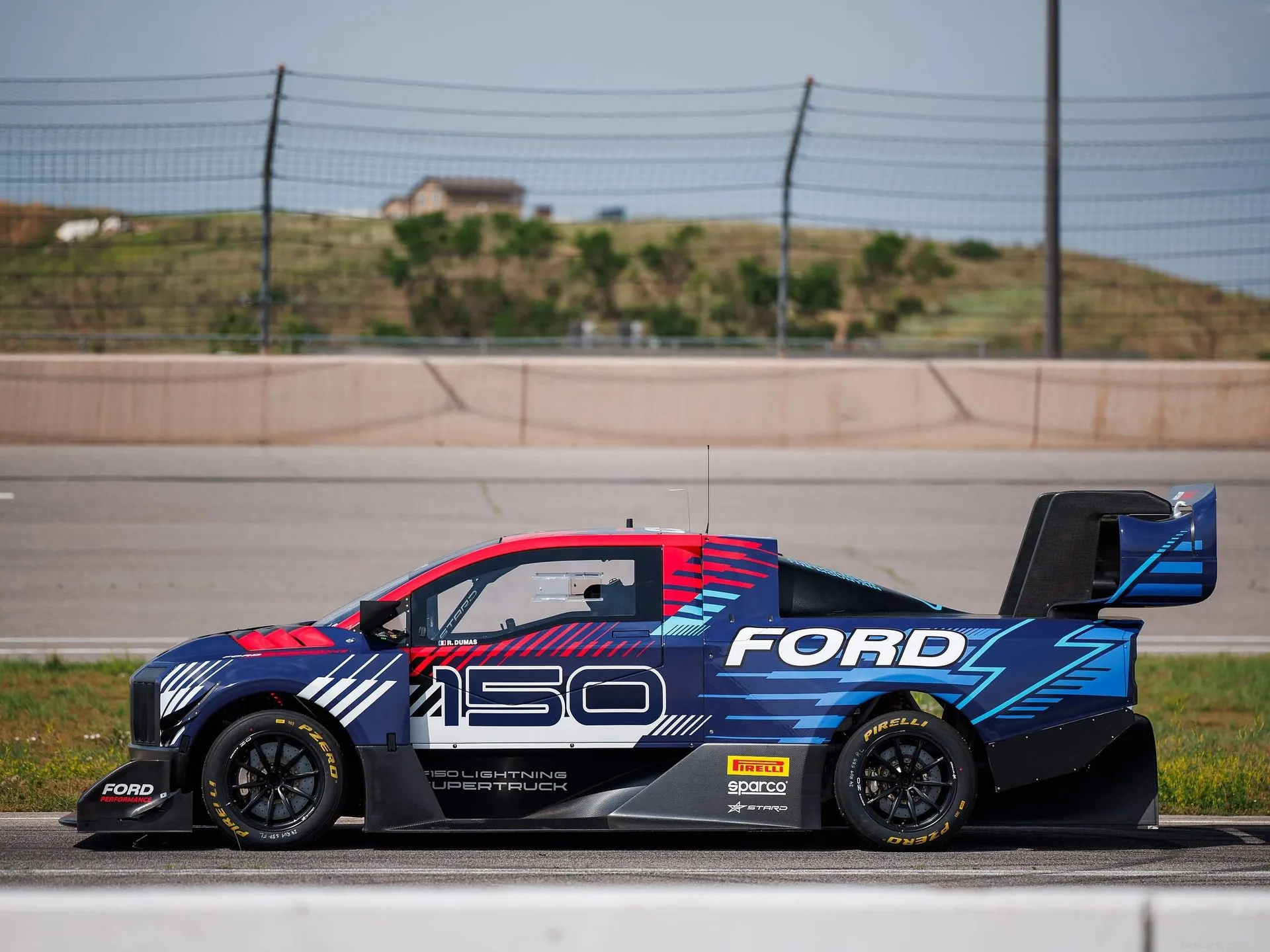 Ford F-150 Lightning SuperTruck Concept (2024) – boční profil