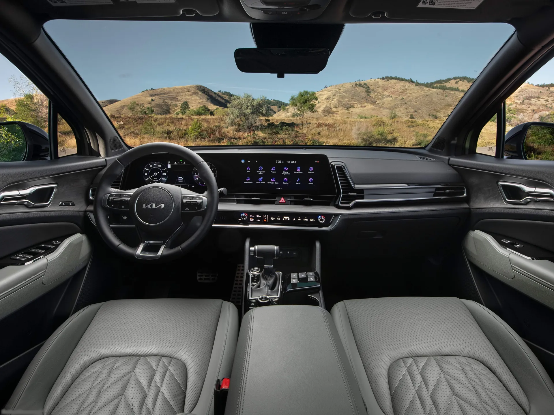 Kia Sportage [US] (2023) – interiér