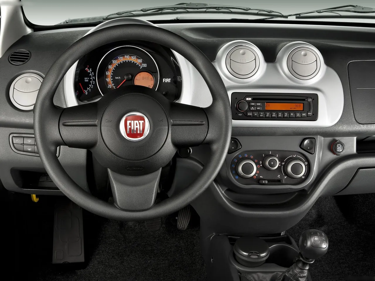 Fiat Uno (2011) – interiér