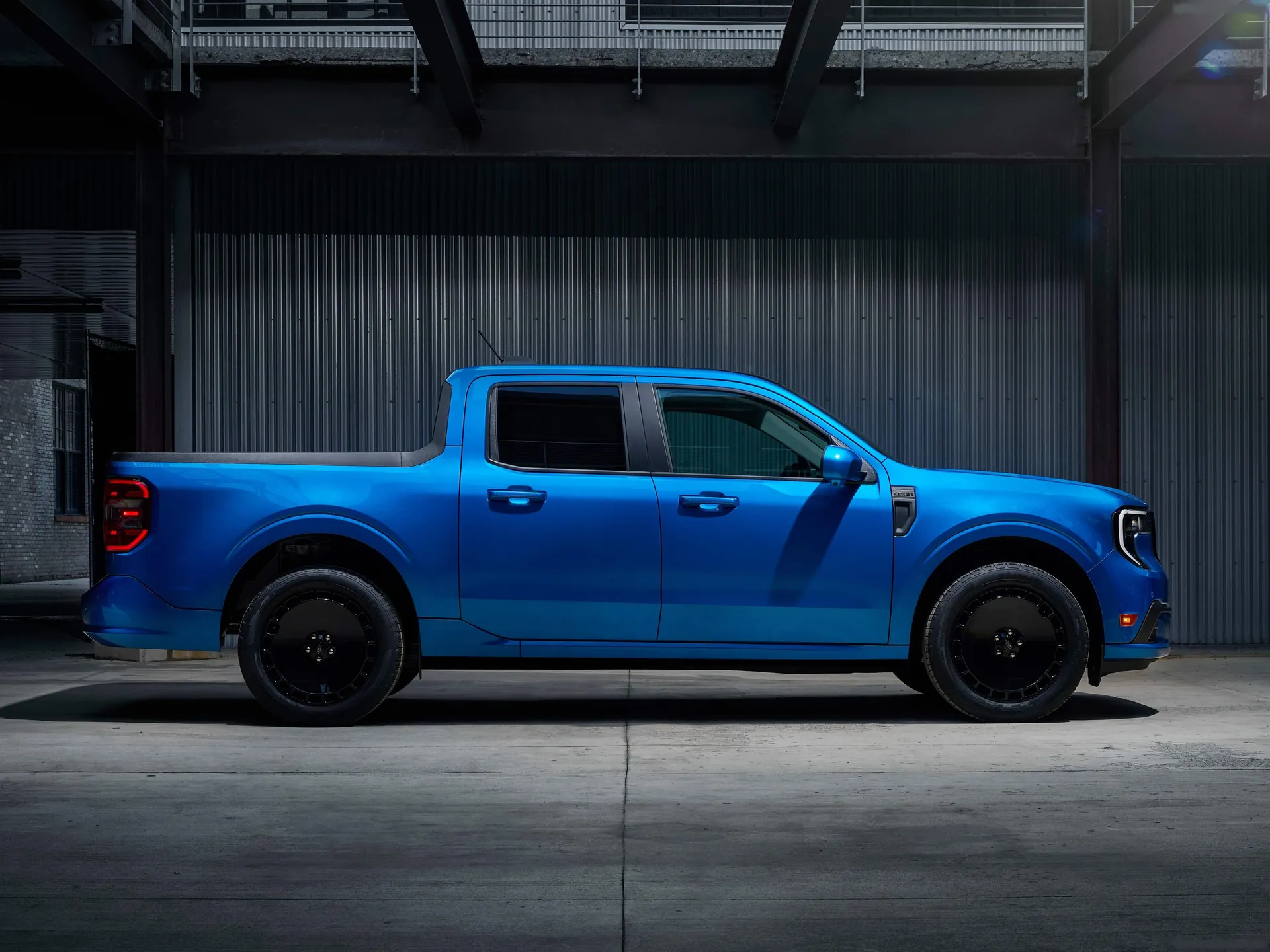 Ford Maverick Lobo (2025) – boční profil