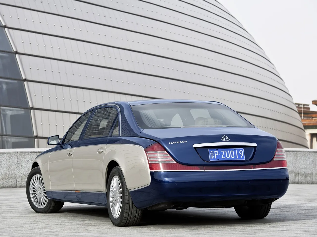Maybach 62 S (2011) – zadní tříčtvrteční pohled