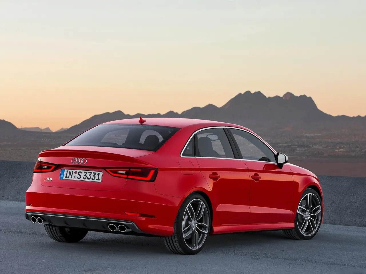 Audi S3 Sedan (2015) – zadní tříčtvrteční pohled