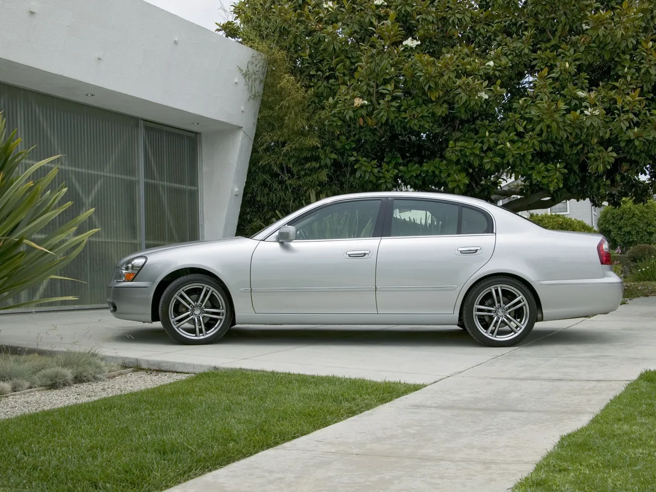 Infiniti Q45 (2006) – boční profil