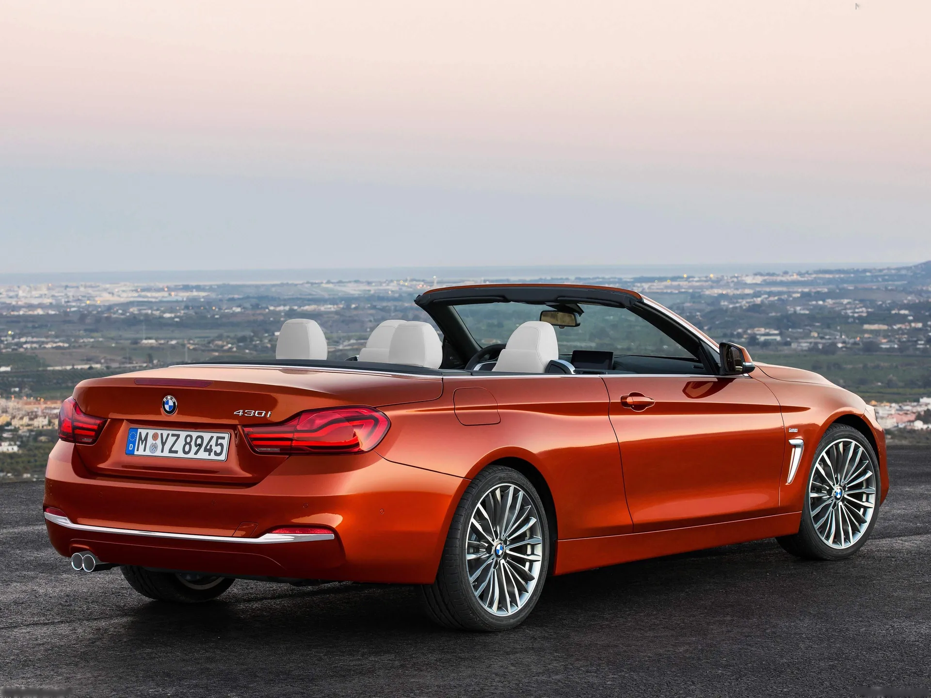 BMW 4-Series Convertible (2018) - Rear Three-Quarter