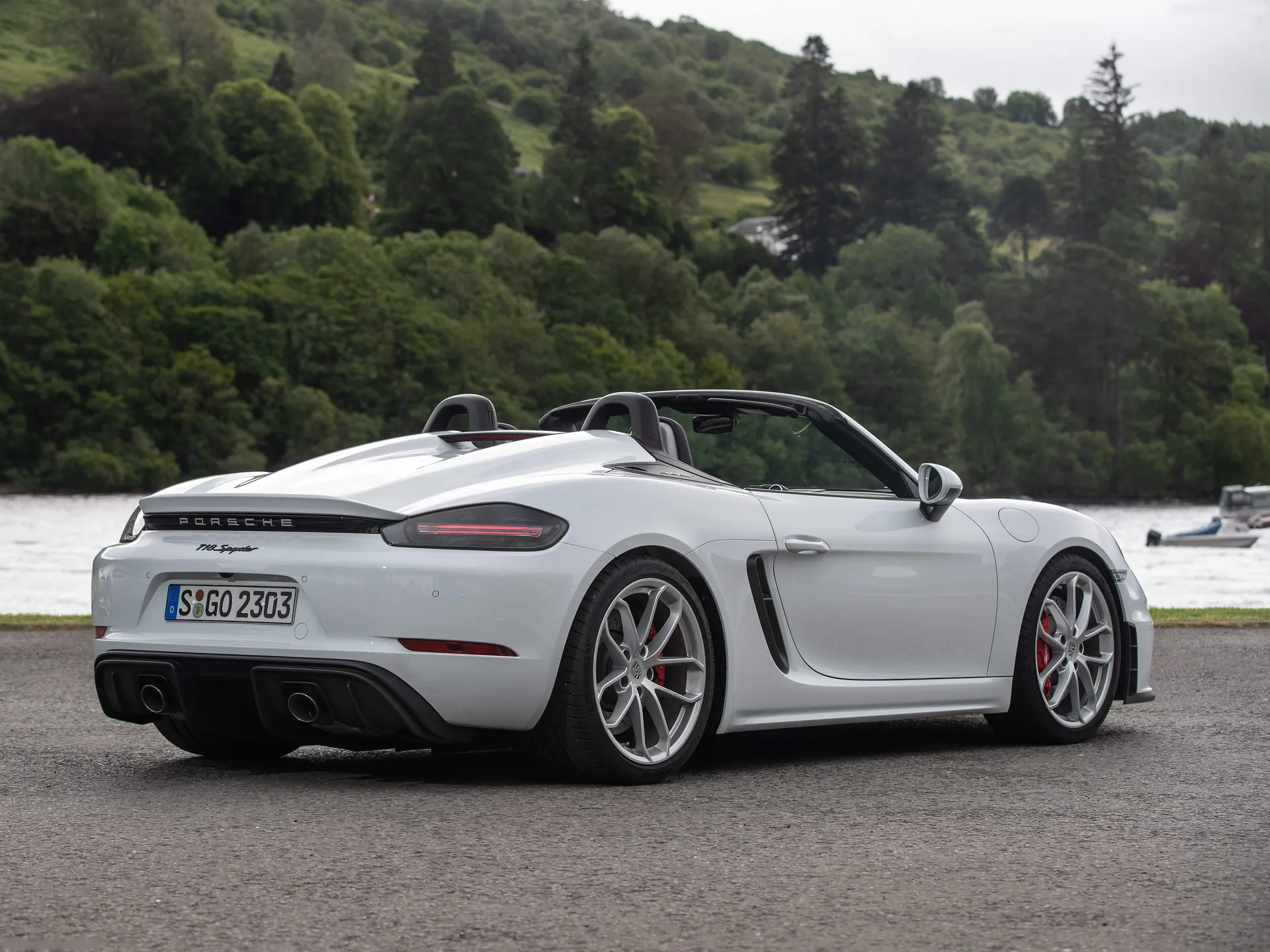 Porsche 718 Spyder (2020) – zadní tříčtvrteční pohled