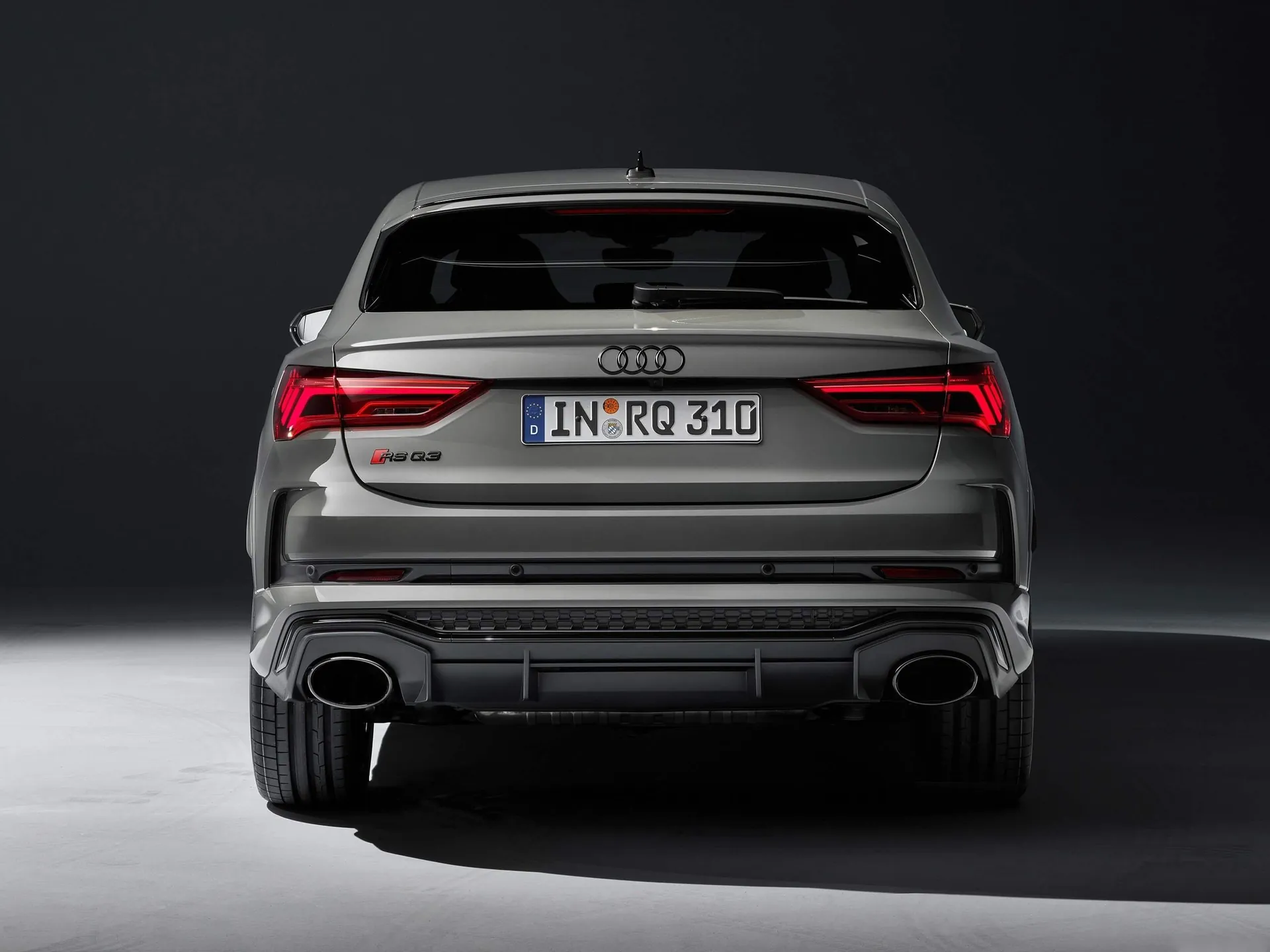 Audi RS Q3 Sportback 10 Years Edition (2023) – zezadu