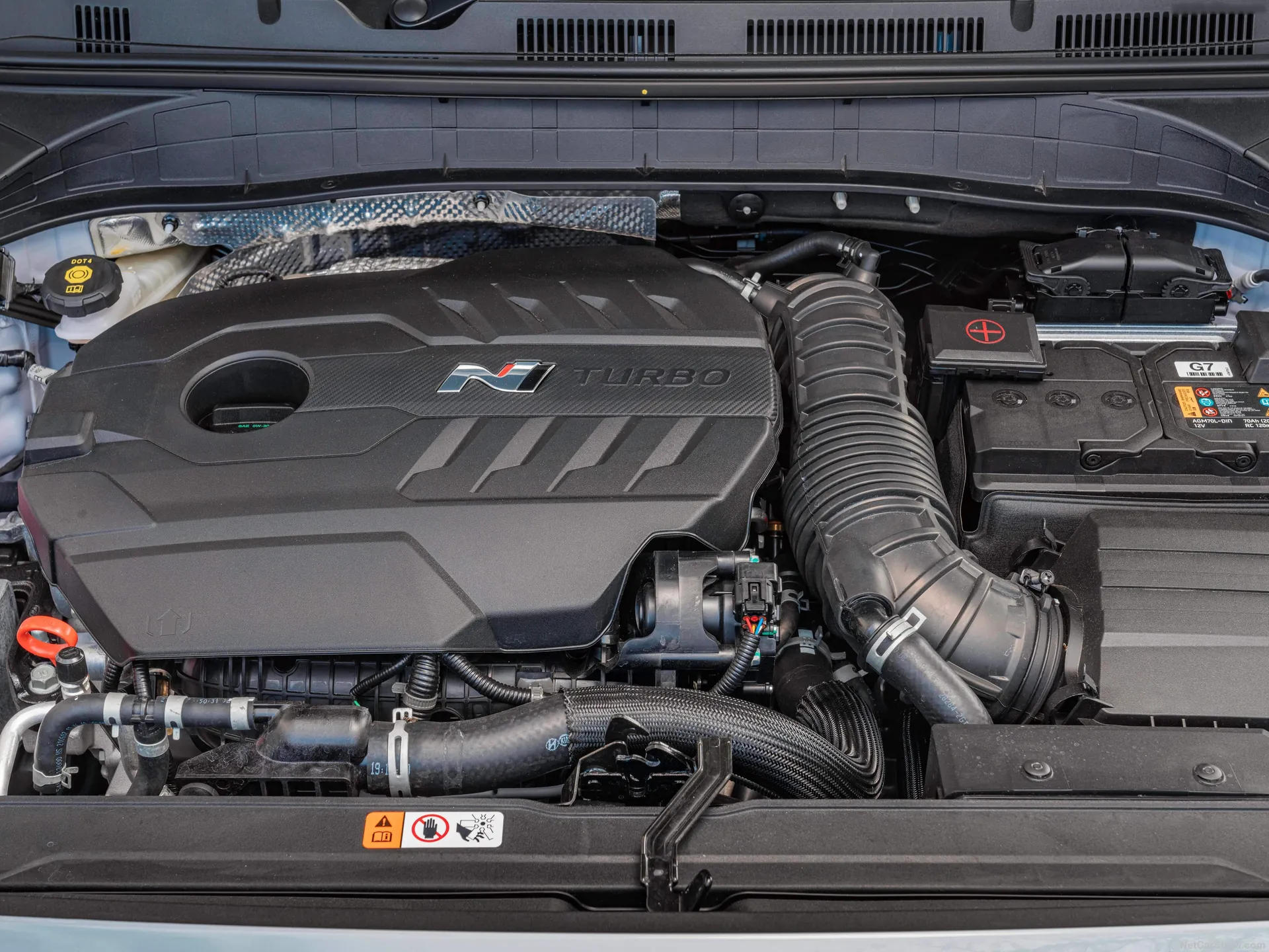 Hyundai Kona N [UK] (2022) – motorový prostor
