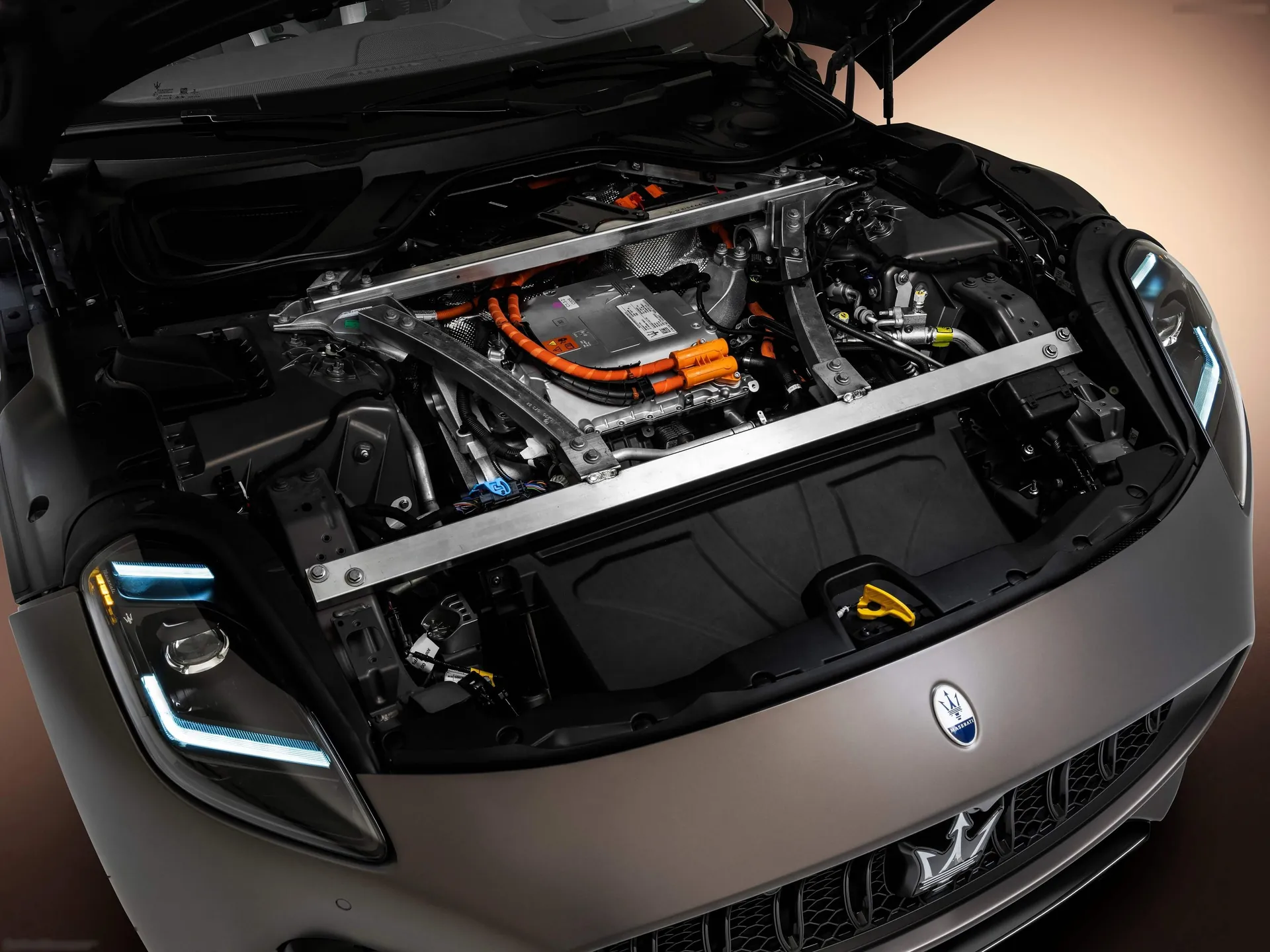 Maserati GranTurismo Folgore (2023) – motorový prostor