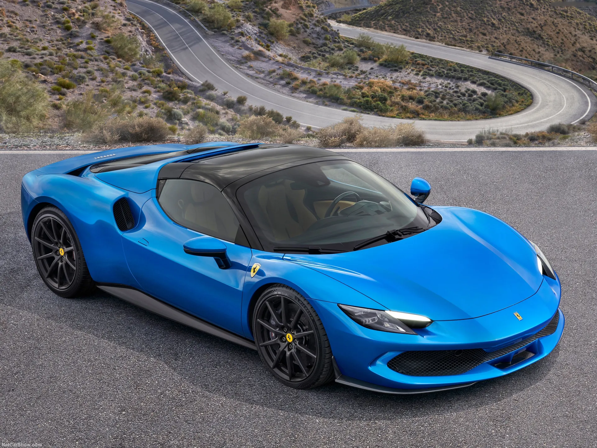 Ferrari 296 GTS (2023)