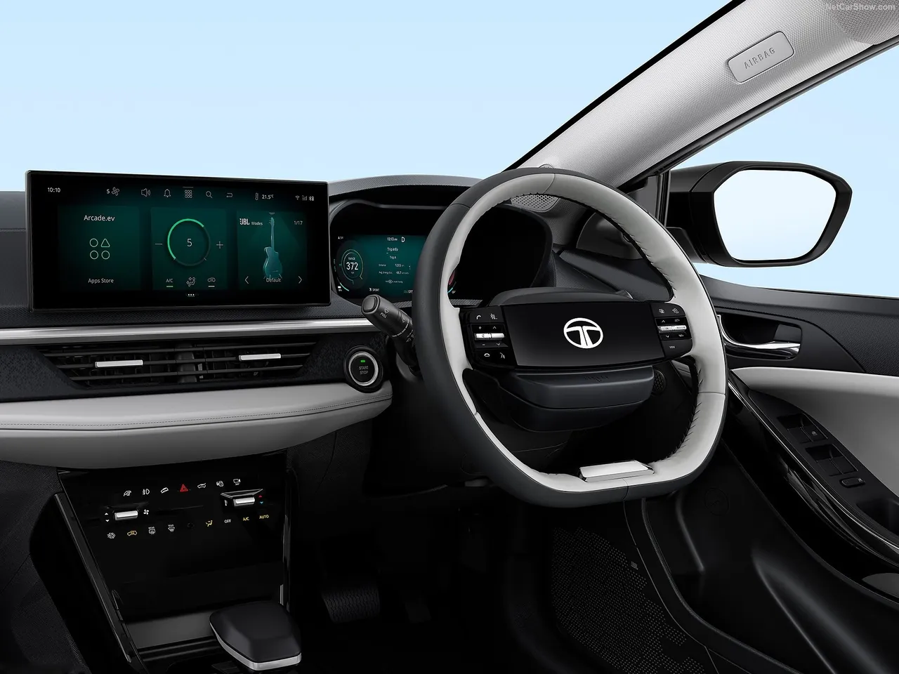 Tata Nexon.ev (2024) – interiér