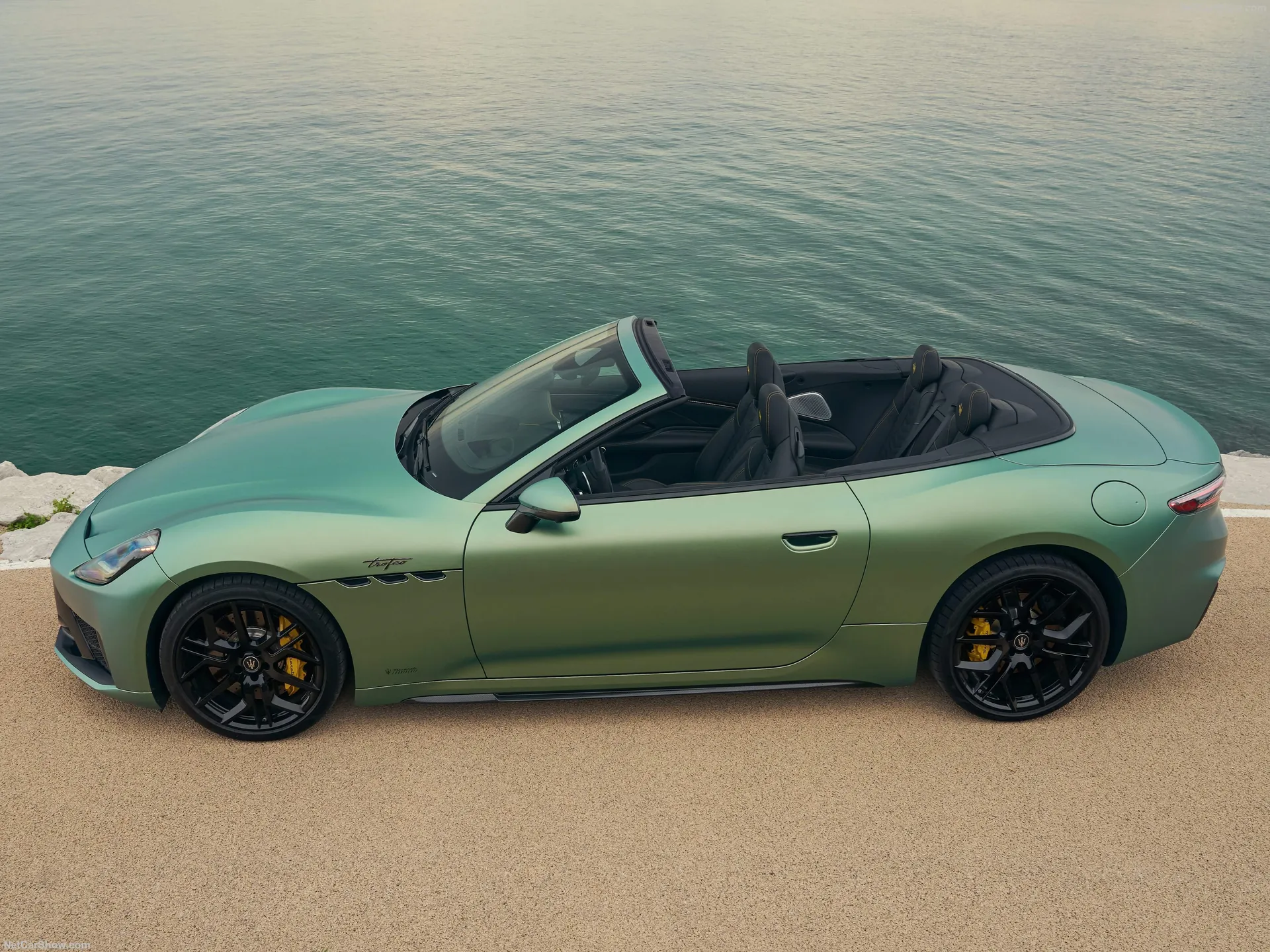 Maserati GranCabrio Trofeo (2027) – boční profil