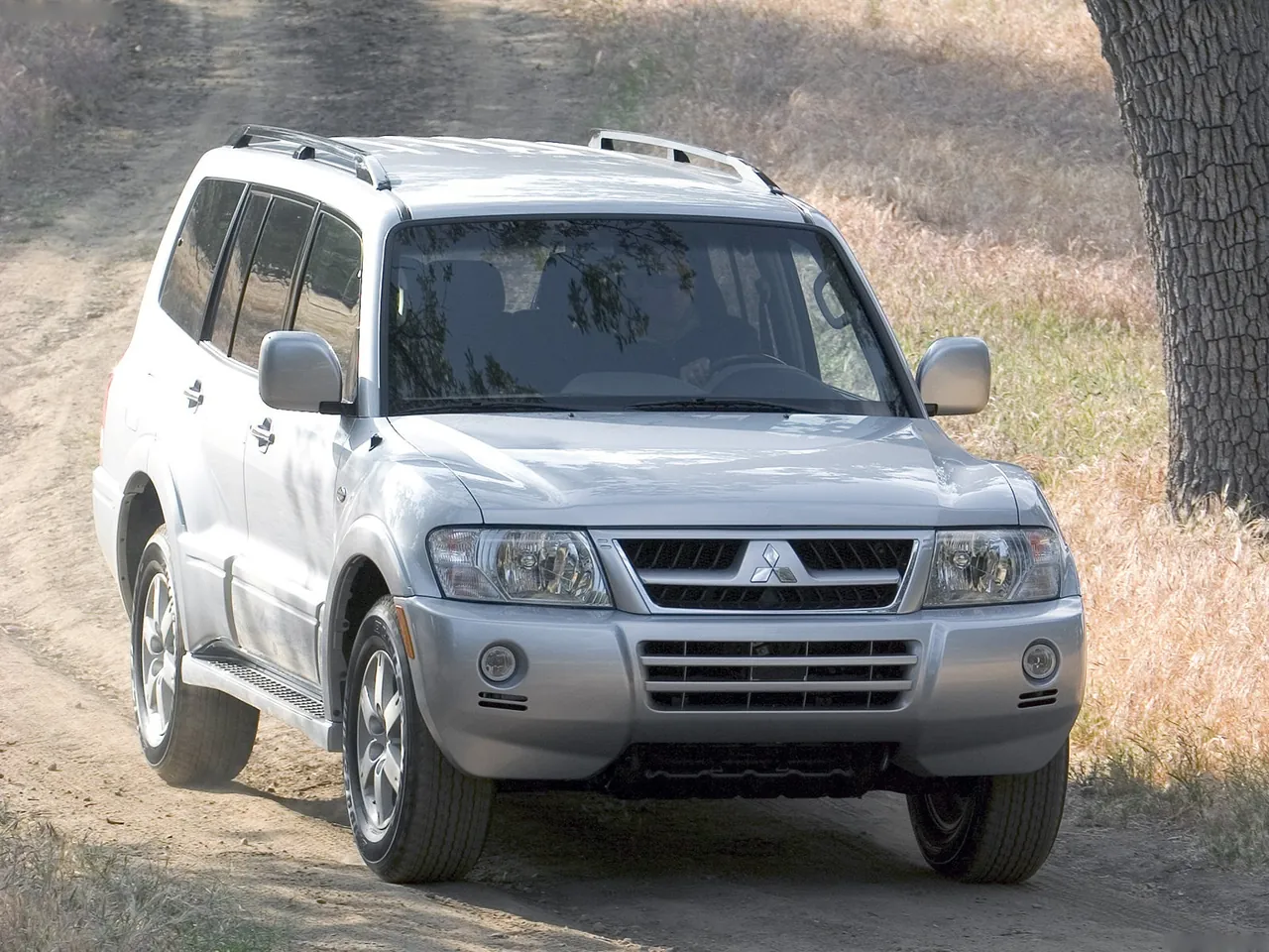 Mitsubishi Montero (2005)