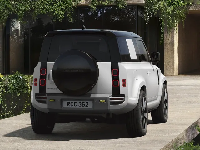 Land Rover Defender Vertex (2027)