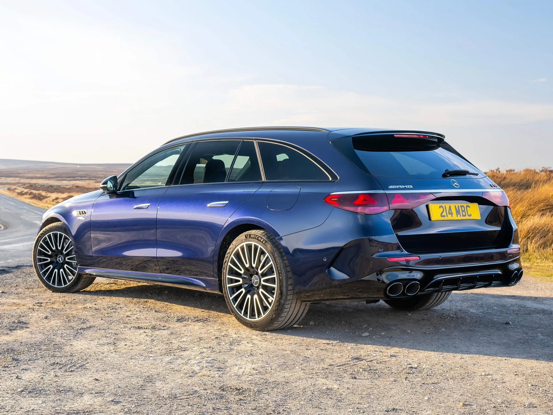 Mercedes-Benz E53 AMG Hybrid Estate [UK] (2025) – zadní tříčtvrteční pohled