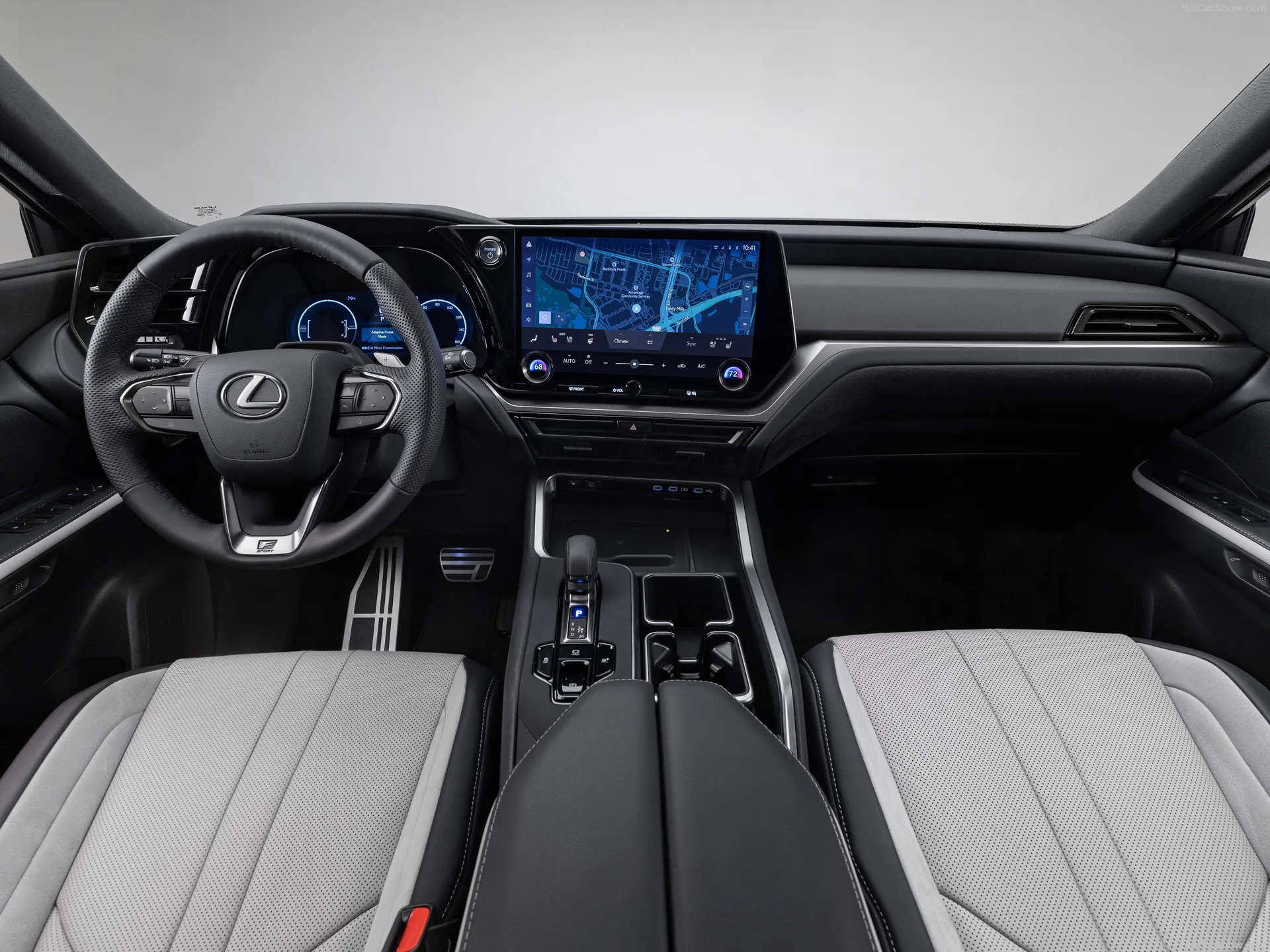 Lexus TX (2024) – interiér