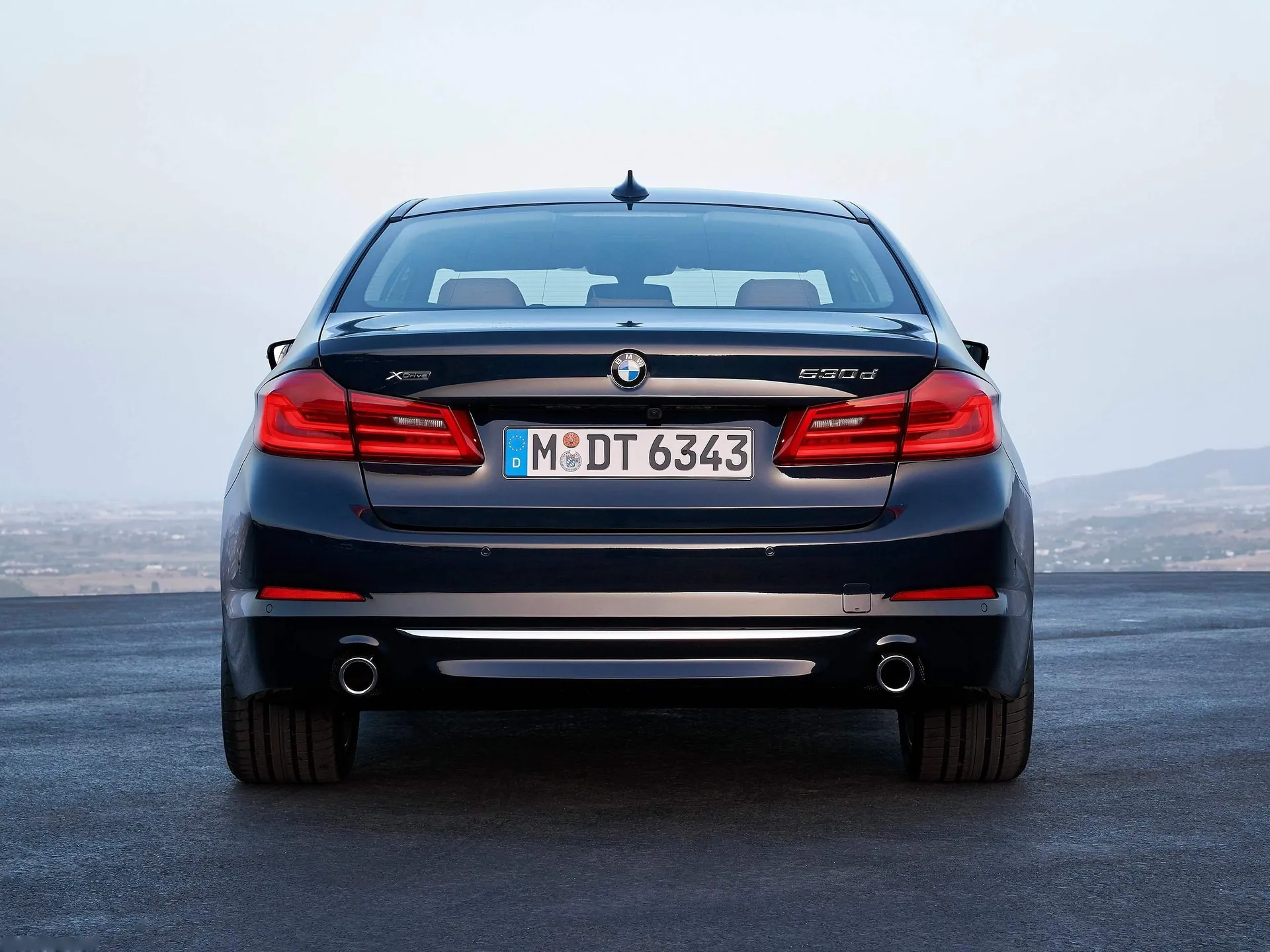 BMW 5-Series (2017) – zezadu