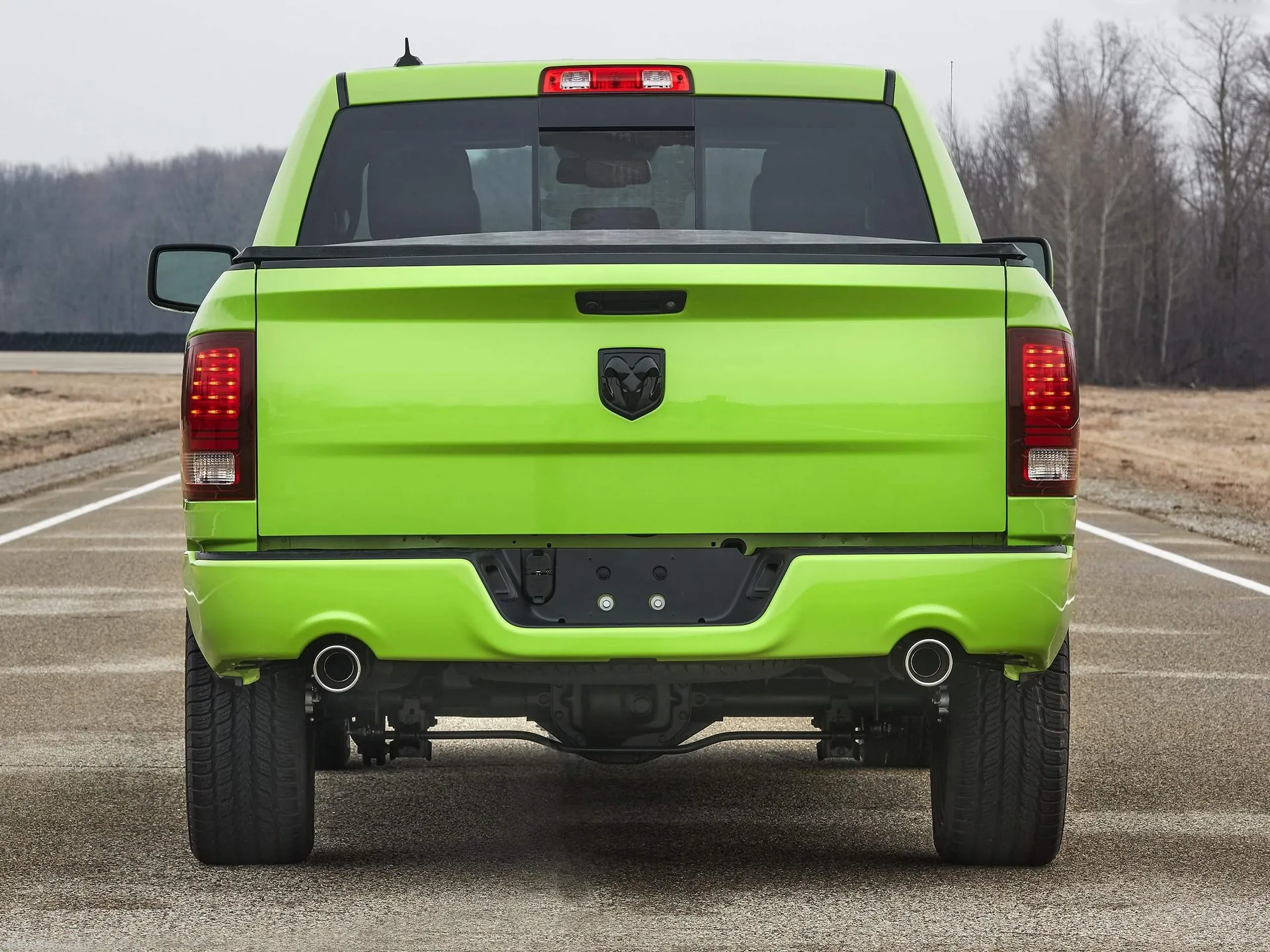Ram 1500 Sublime Sport (2017) – zezadu