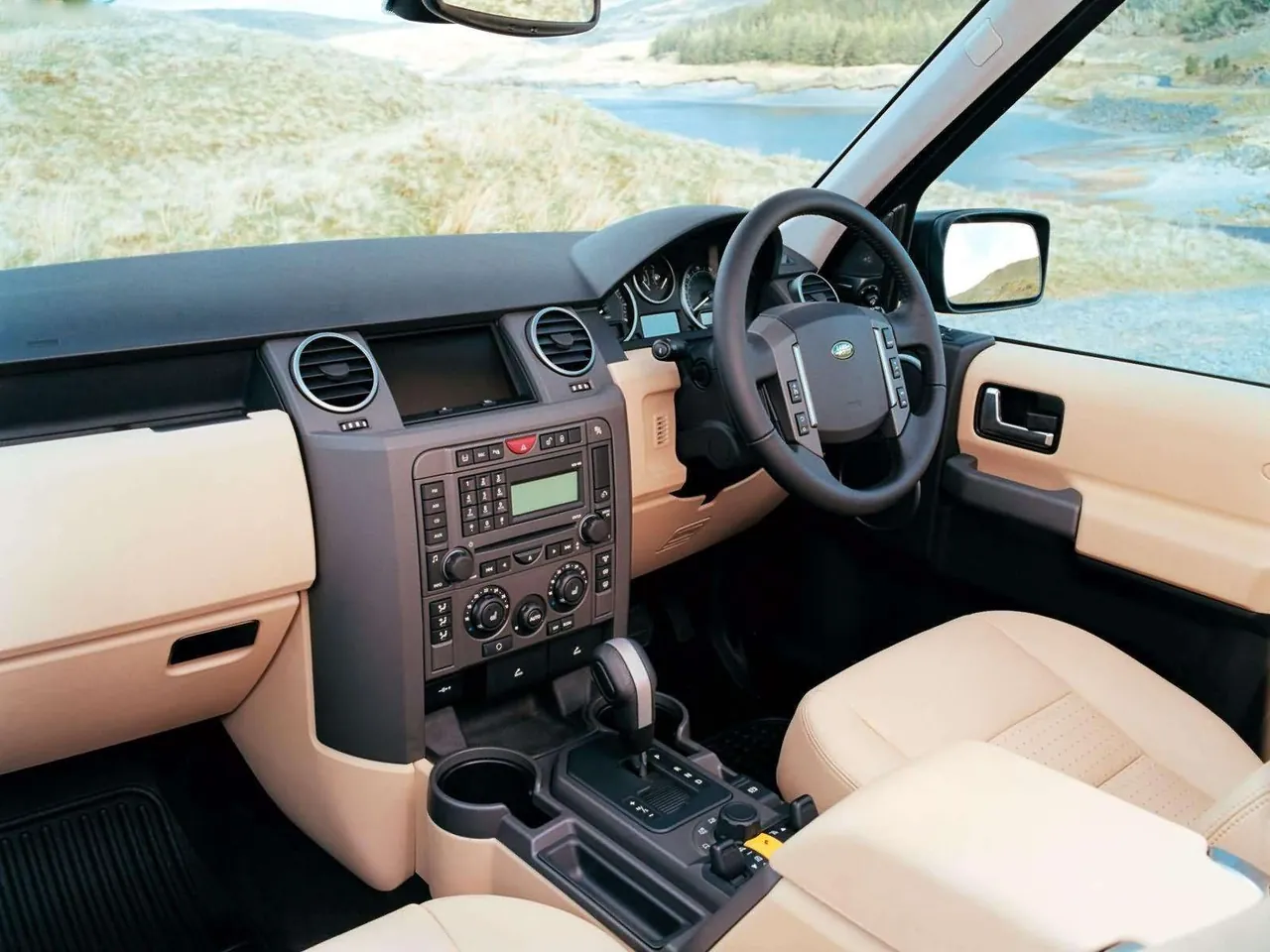 Land Rover Discovery 3 (2005) - Interior