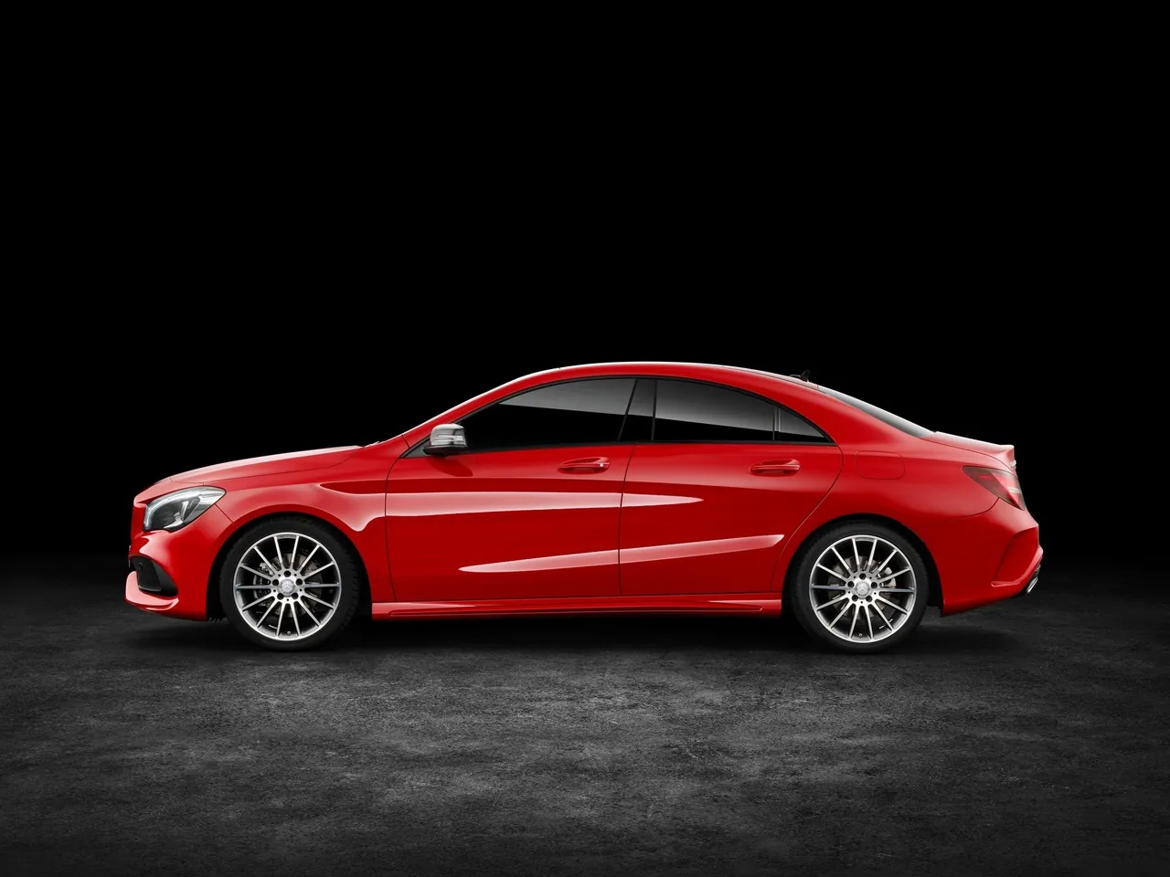 Mercedes-Benz CLA (2017) – boční profil