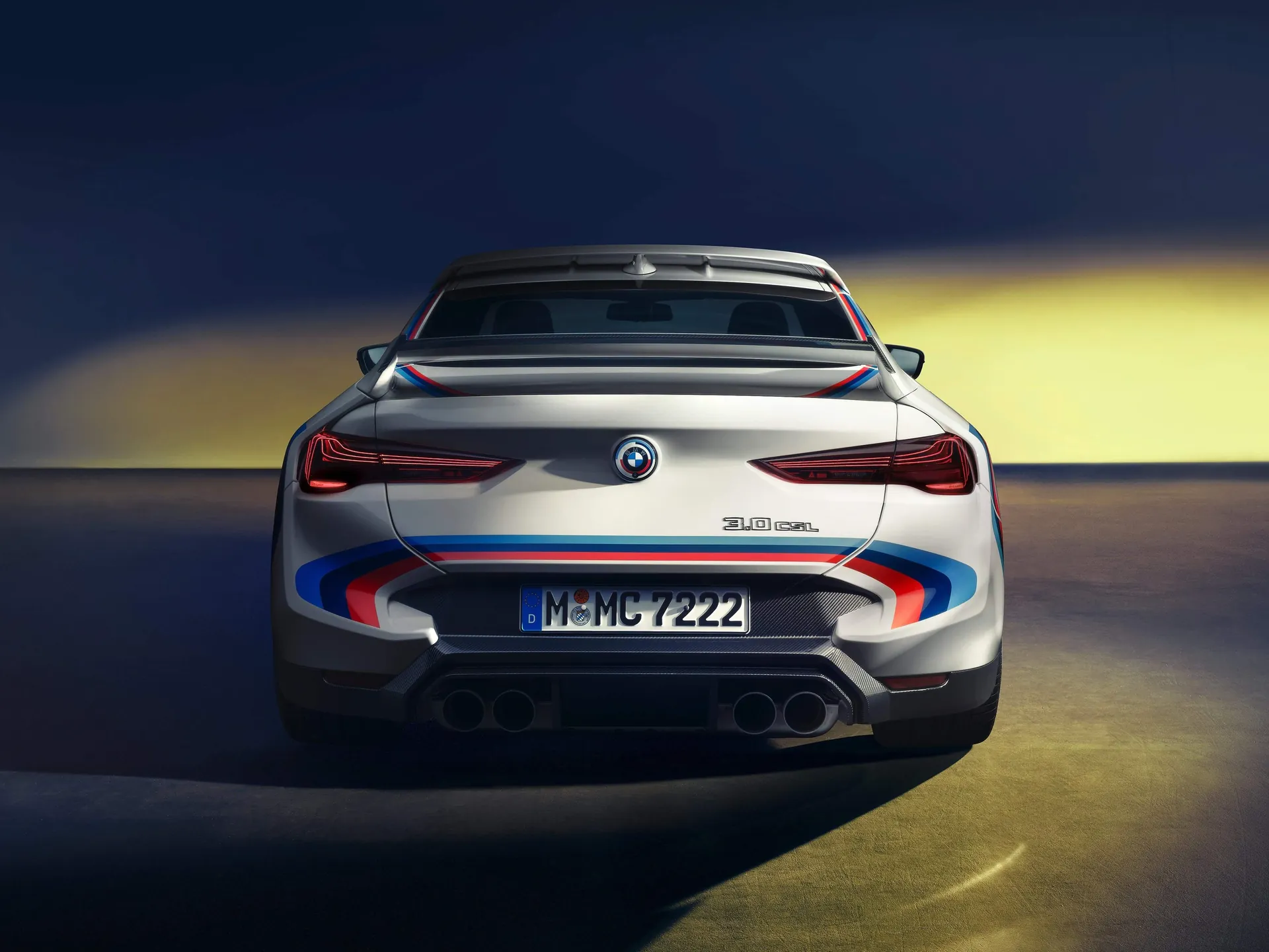 BMW 3.0 CSL (2023) – zezadu