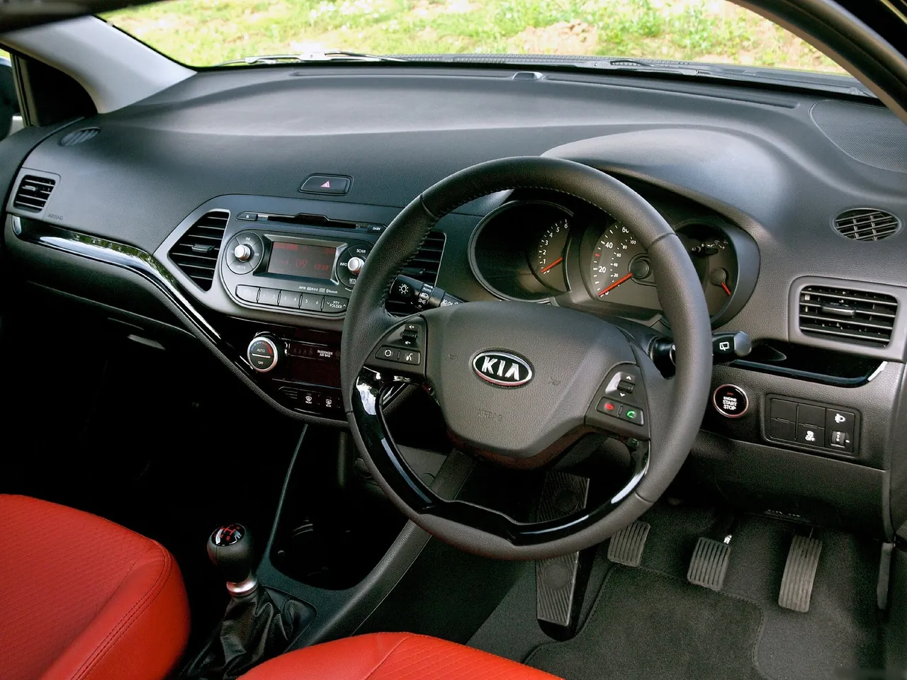 Kia Picanto 3-door (2012) – interiér