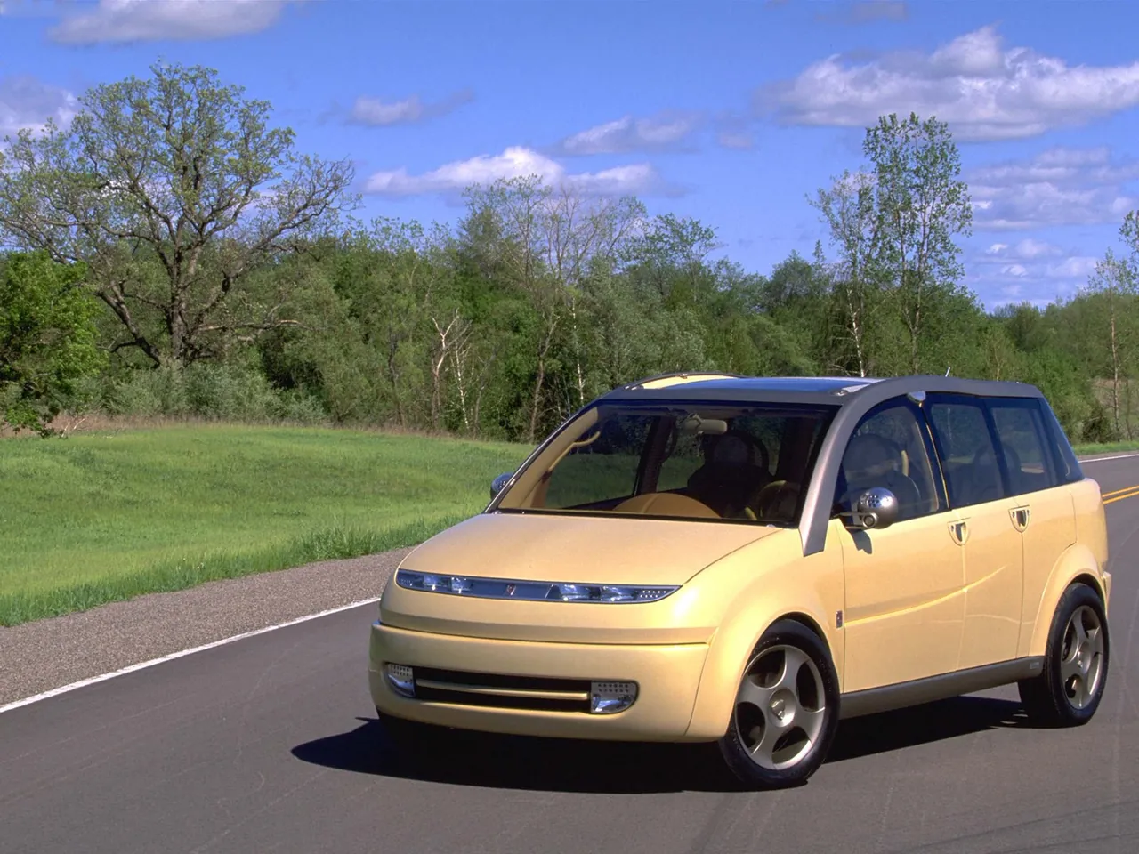 Saturn CV1 Concept (2000)