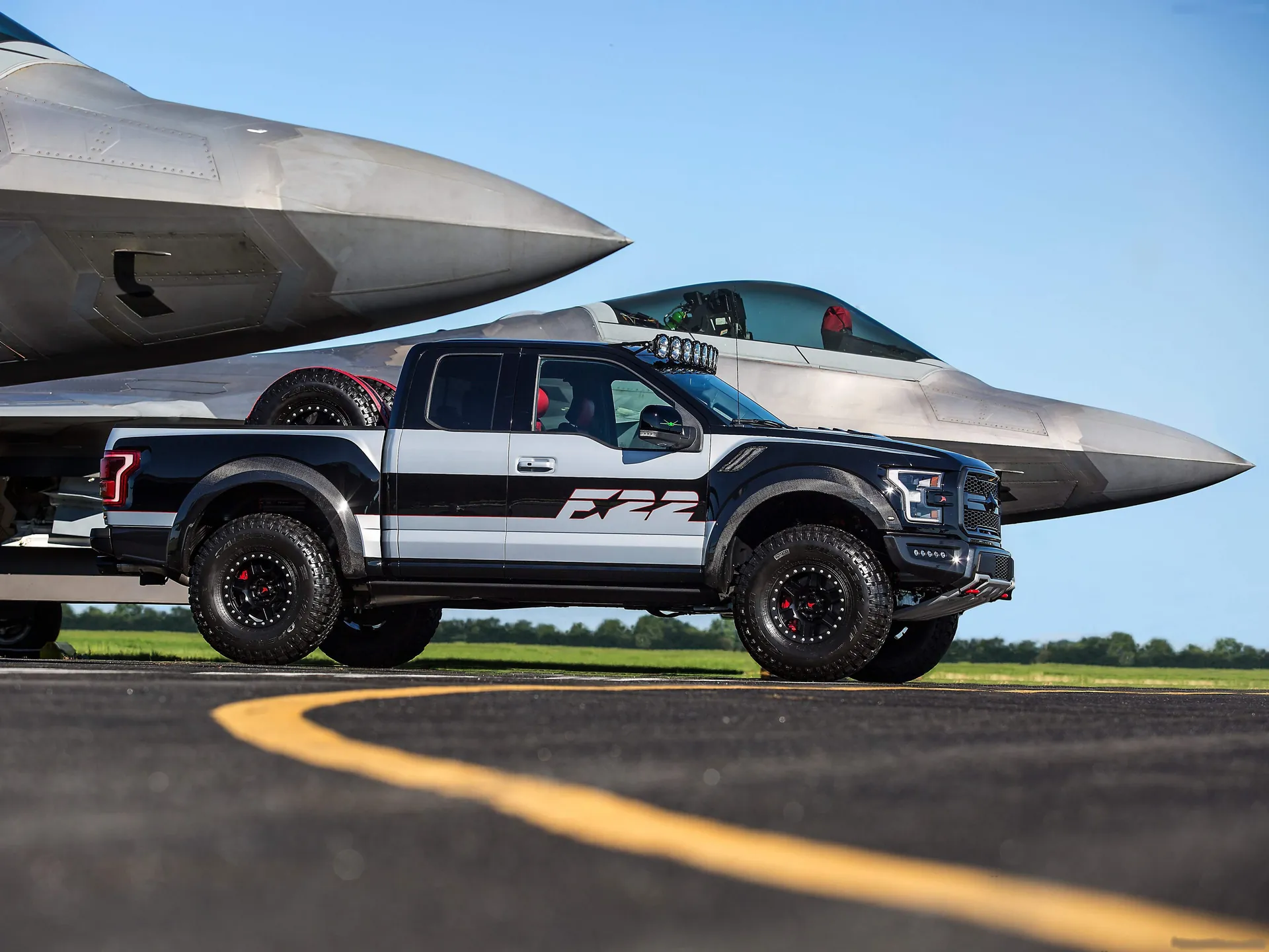 Ford F-150 Raptor F-22 Concept (2017) – boční profil